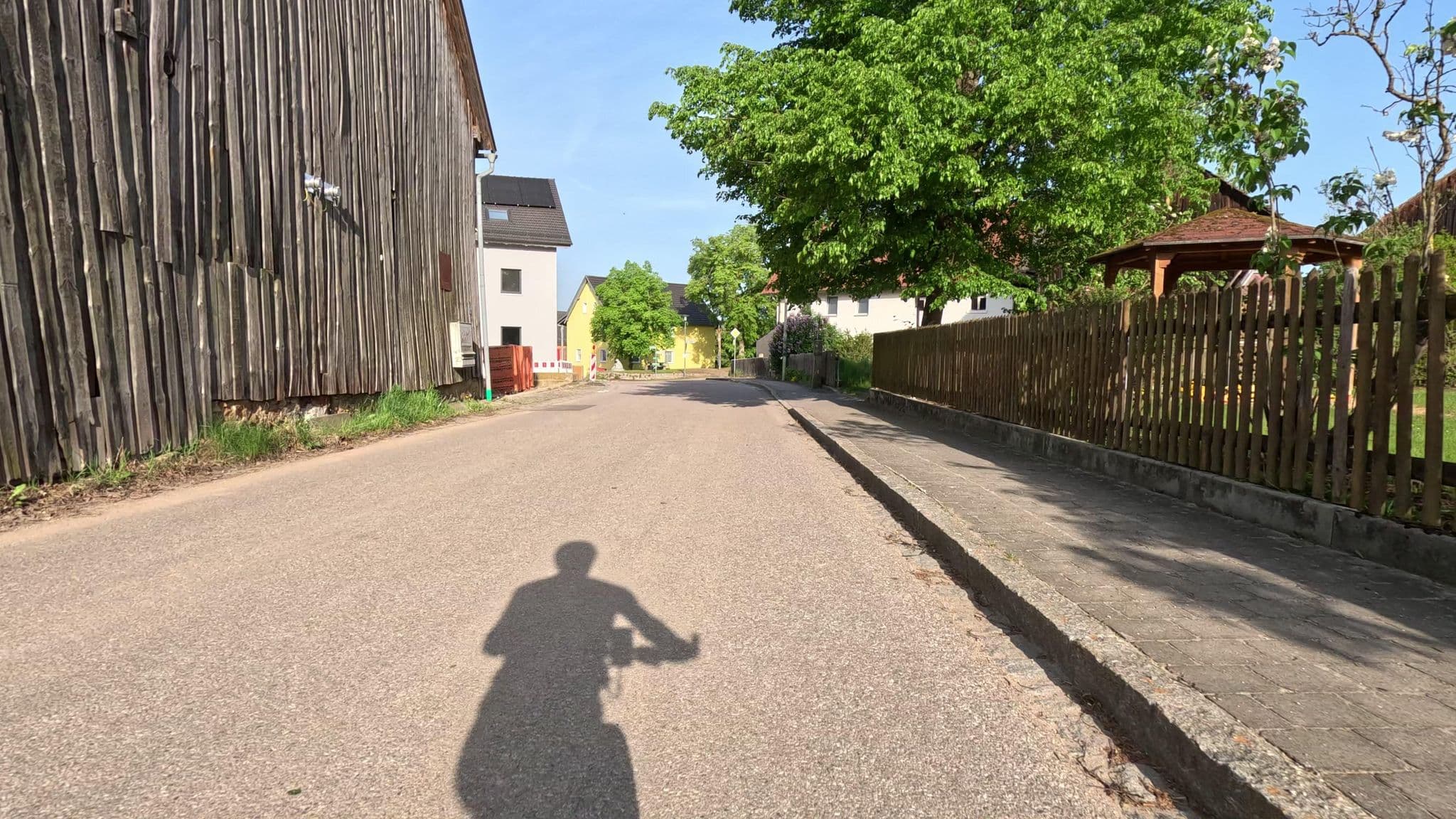 Street view near Josef und Christa Hartl, Bodenwöhr — © rnissl (CC BY-SA · Mapillary)