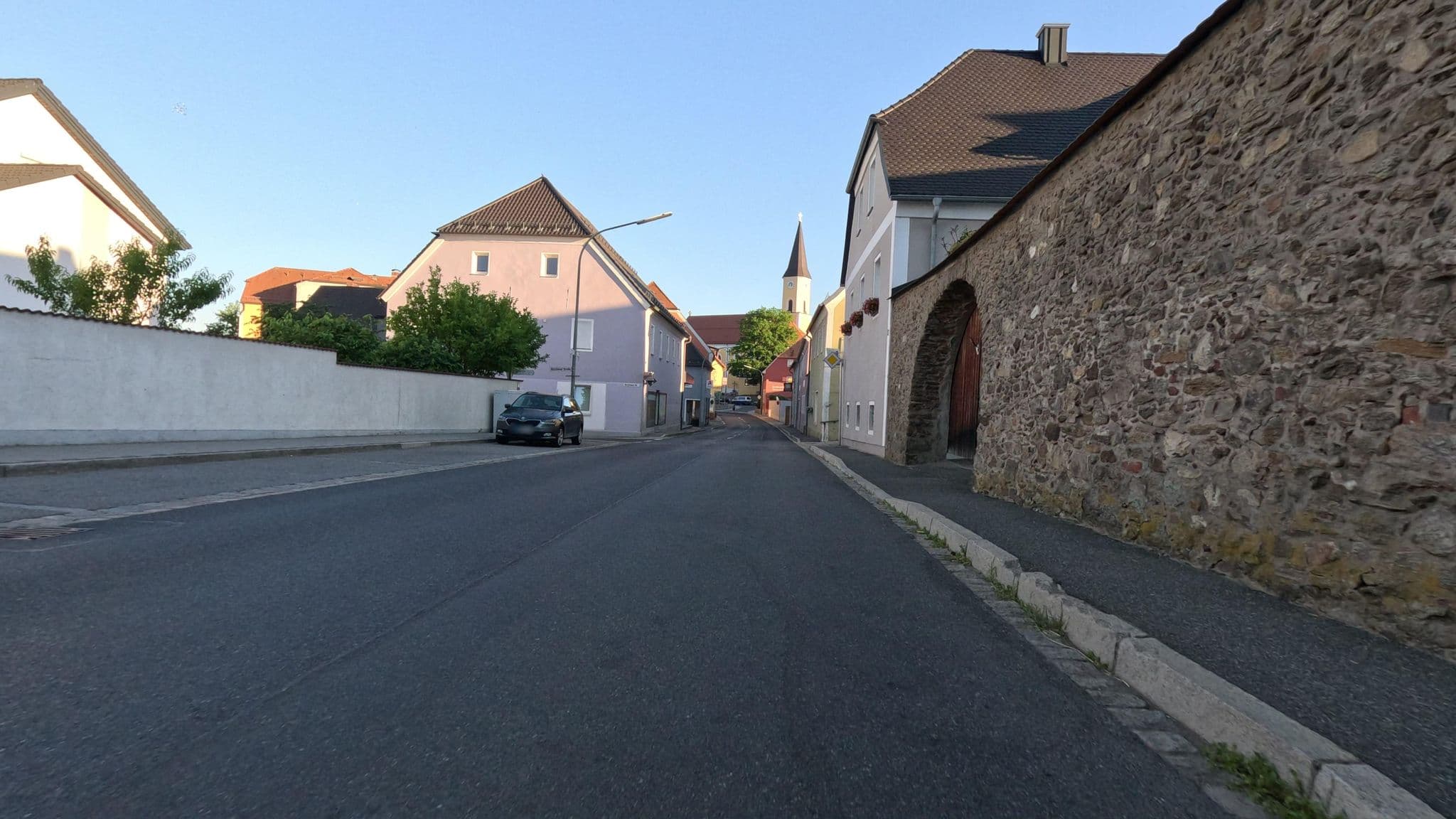 Street view near Pension Bernhard/Piehler, Moosbach — © rnissl (CC BY-SA · Mapillary)