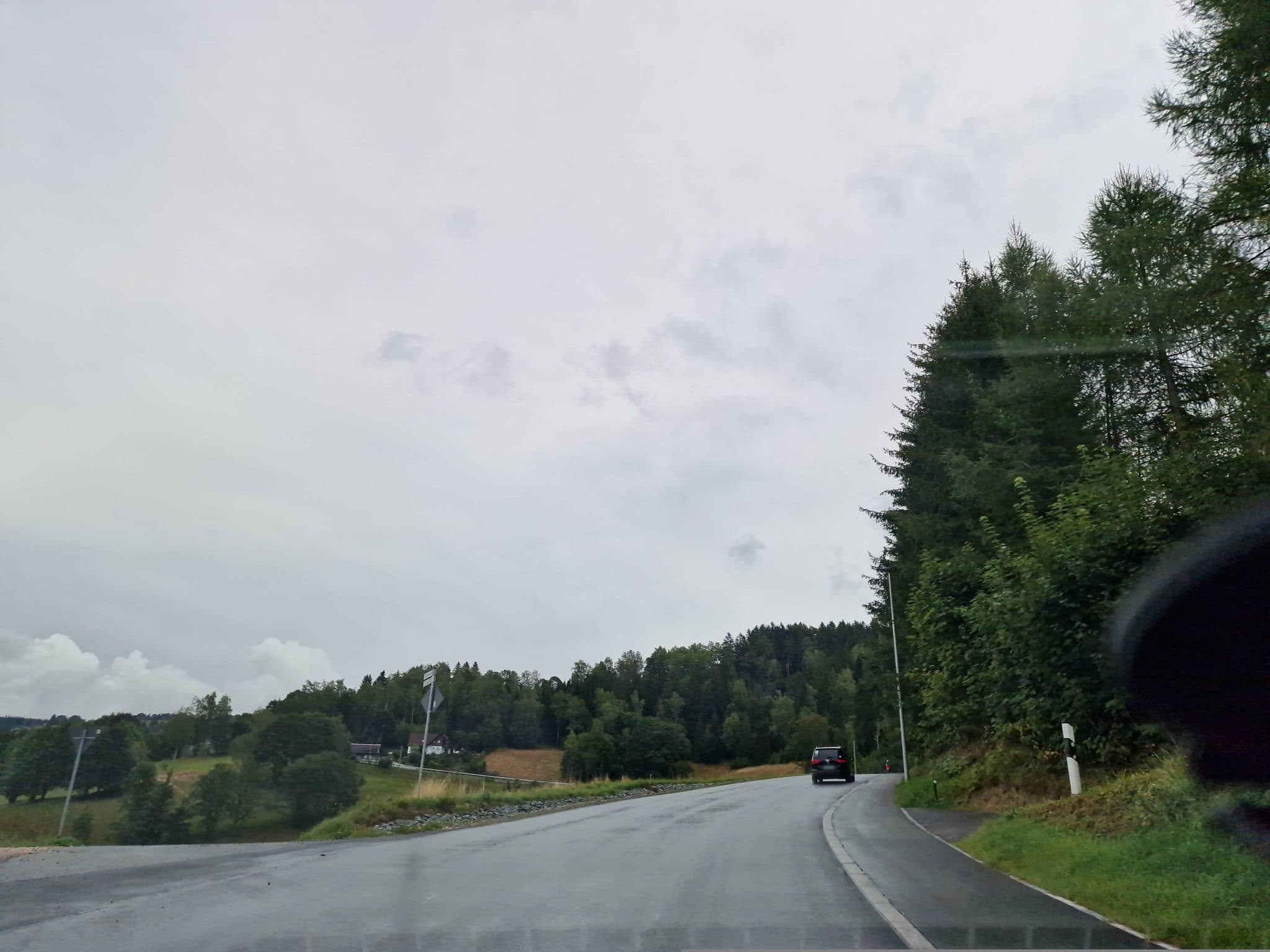 Street view near Ferienhaus Leonhardt, Klingenthal — © canislupus (CC BY-SA · Mapillary)