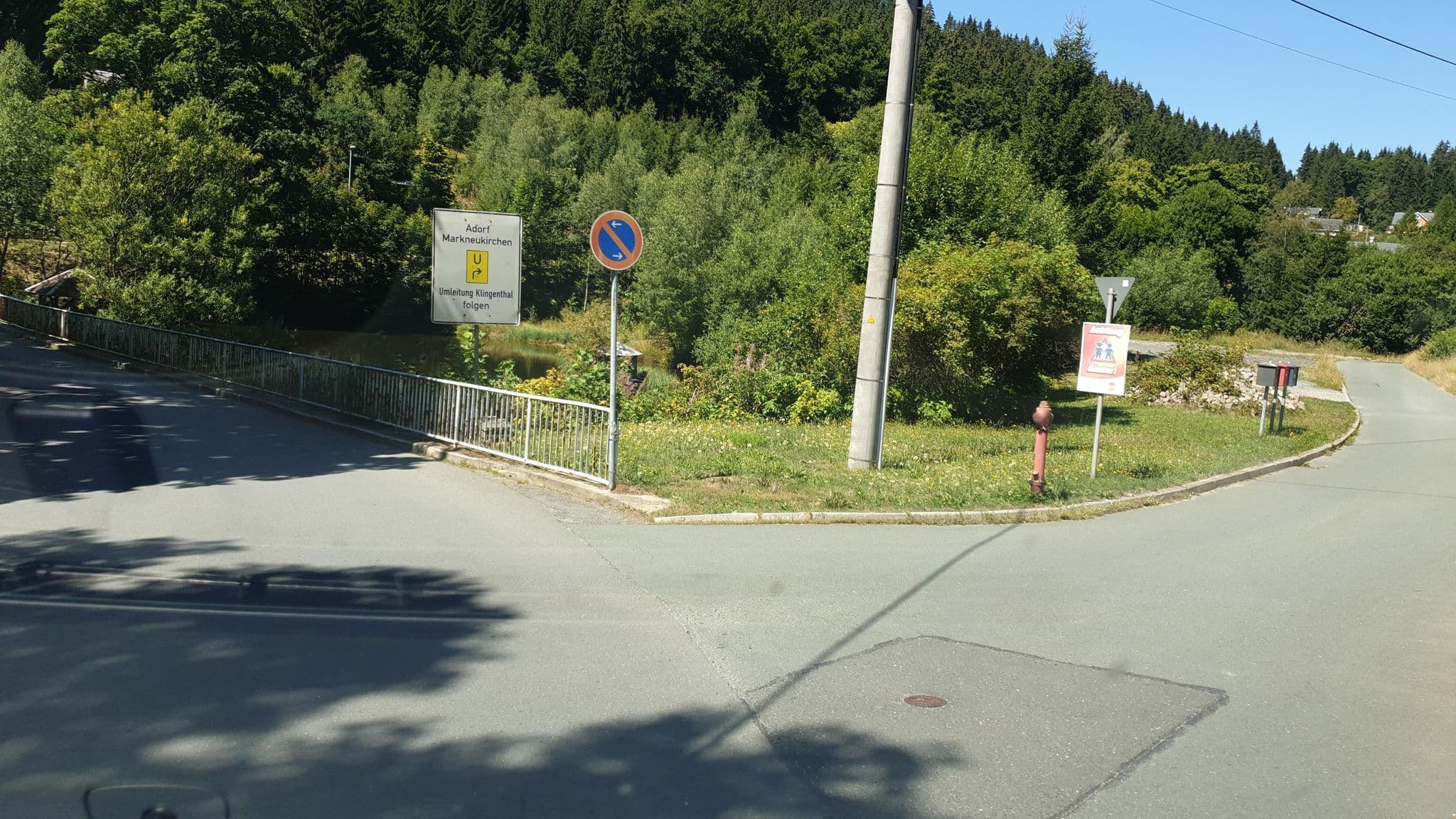 Street view near Fewo-Mueller, Klingenthal — © canislupus (CC BY-SA · Mapillary)