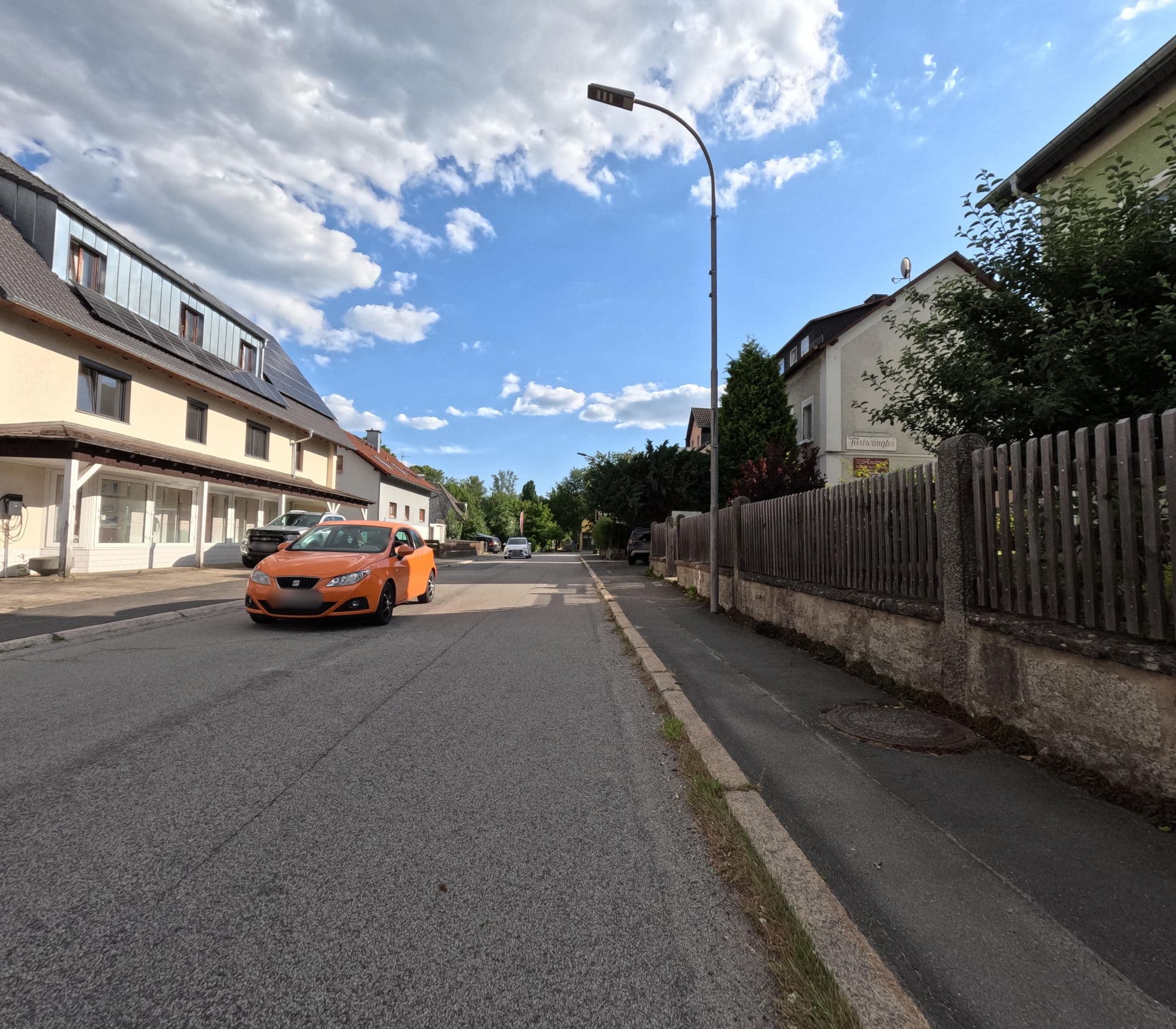 Street view near Haberkorn garni Pension, Bad Alexandersbad — © kopra (CC BY-SA · Mapillary)