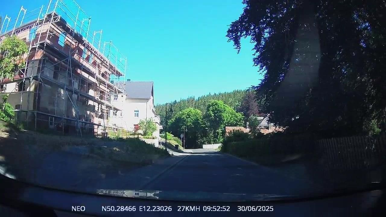 Street view near Pension Bergland, Bad Elster — © TechniPorter (CC BY-SA · Mapillary)