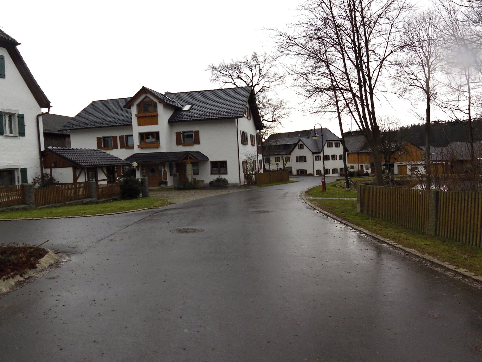 Street view near Der Schübelhof, Wunsiedel — © zoegglmeyr (CC BY-SA · Mapillary)