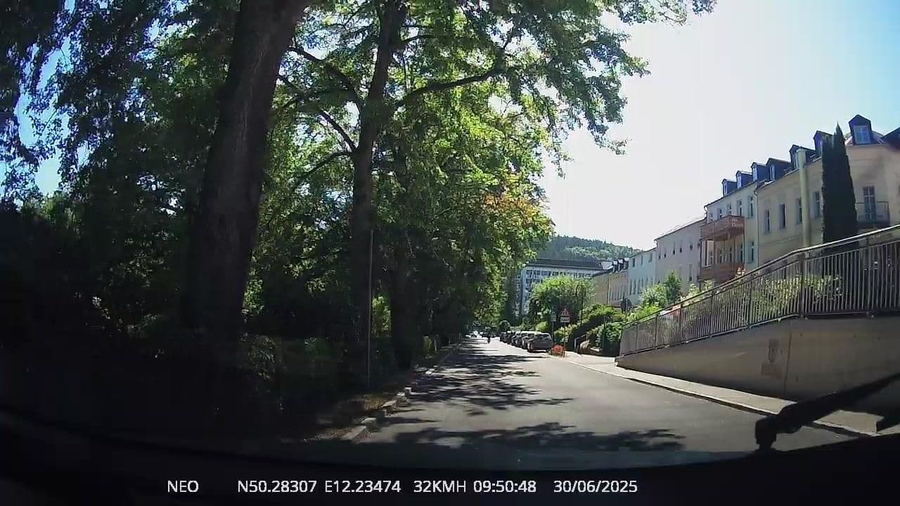 Street view near Pension Echo, Bad Elster — © TechniPorter (CC BY-SA · Mapillary)