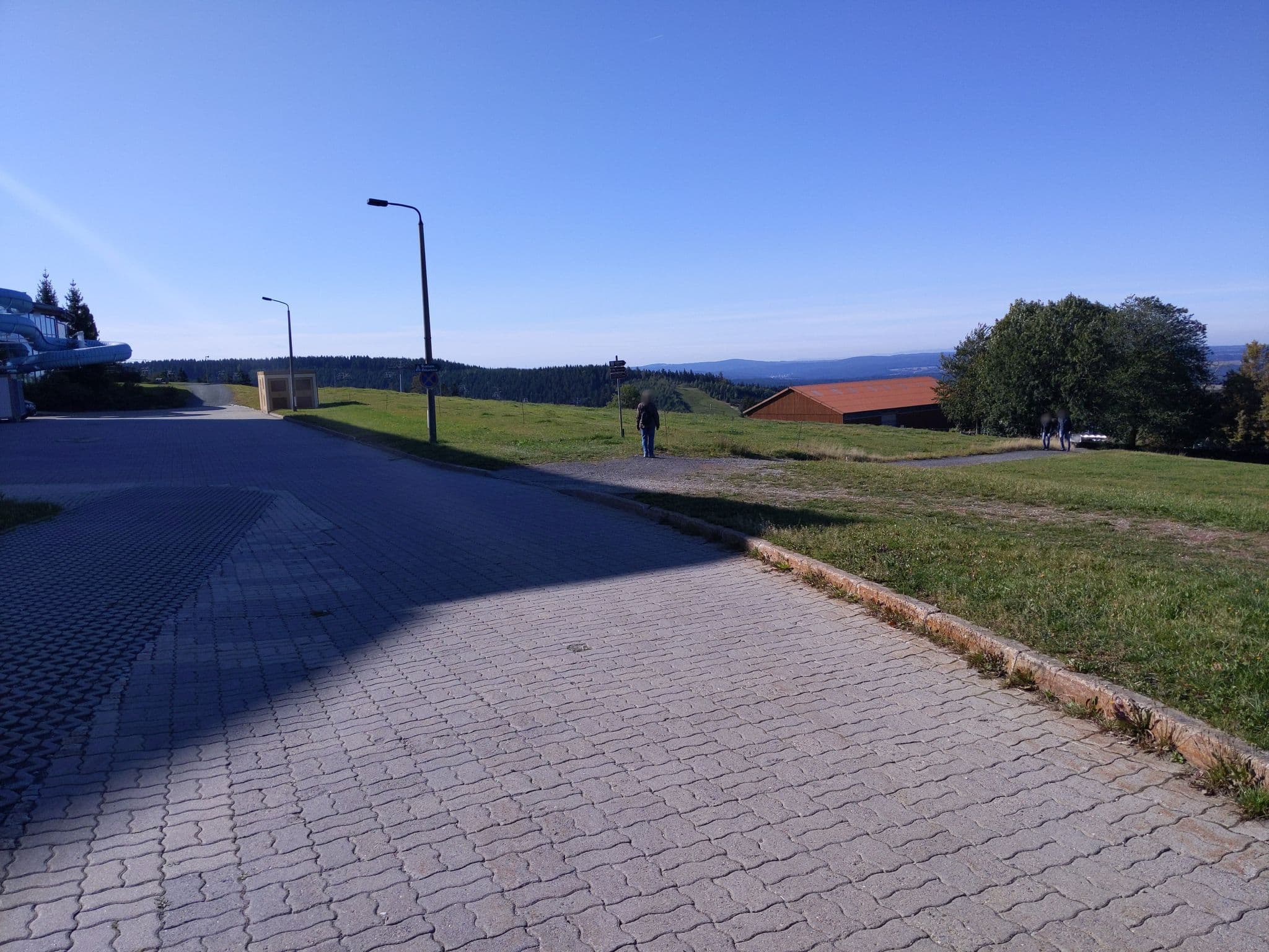 Street view near FDGB Erholungsheim Karl Marx Schöneck, Schöneck — © peterneubauer (CC BY-SA · Mapillary)