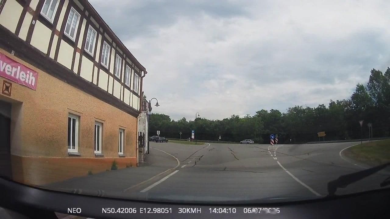 Street view near Ferienhaus Kaufmanns Cafe, Kurort Oberwiesenthal — © TechniPorter (CC BY-SA · Mapillary)
