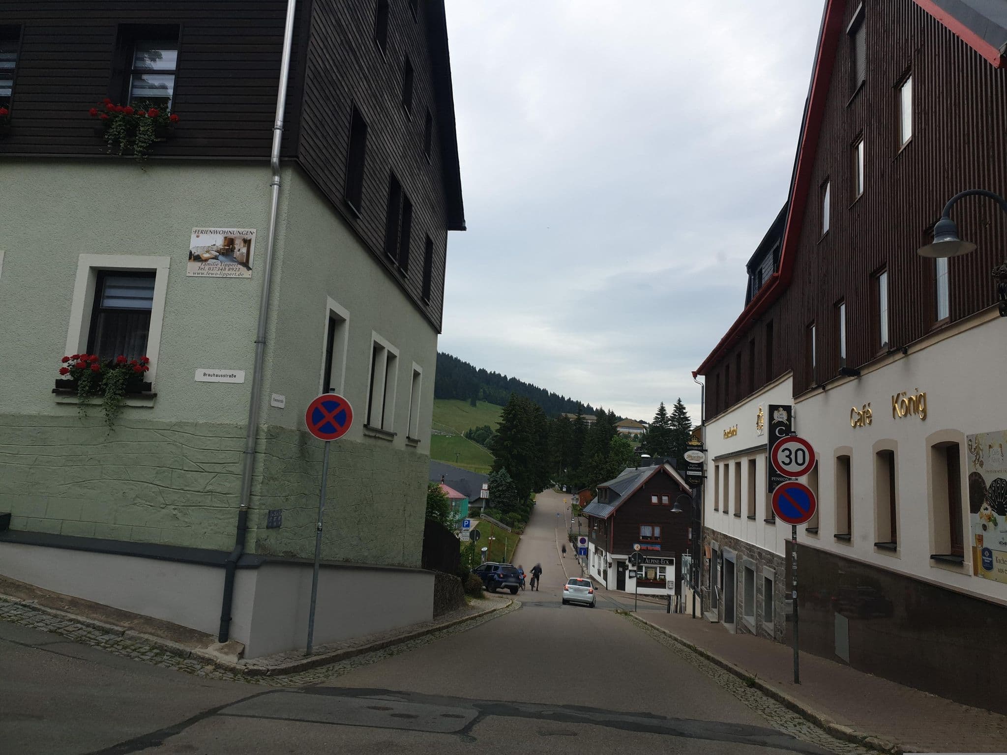 Street view near Hotel Restaurant Altes Brauhaus Inh. Jürgen Richter, Kurort Oberwiesenthal — © canislupus (CC BY-SA · Mapillary)