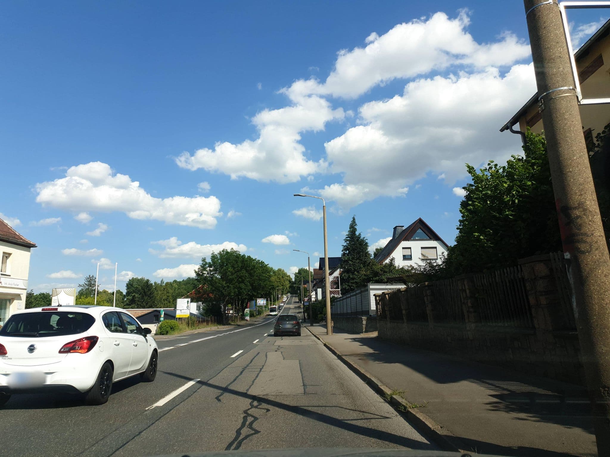 Street view near Gästehaus 64 beim Mädler / Länger wohnen - weniger zahlen, Reinsdorf — © canislupus (CC BY-SA · Mapillary)