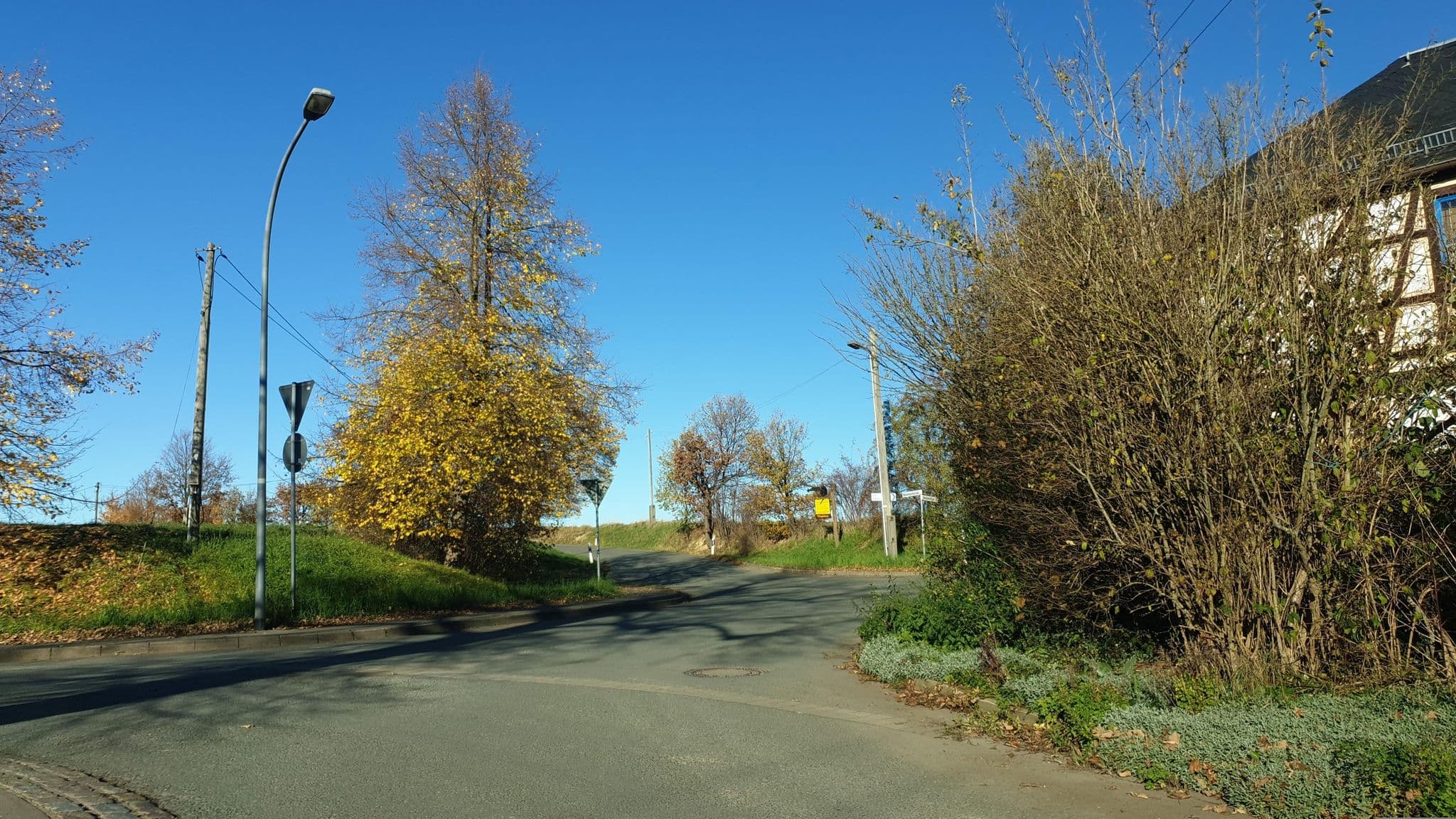 Street view near Pension Töpferhof, Elsterberg — © canislupus (CC BY-SA · Mapillary)