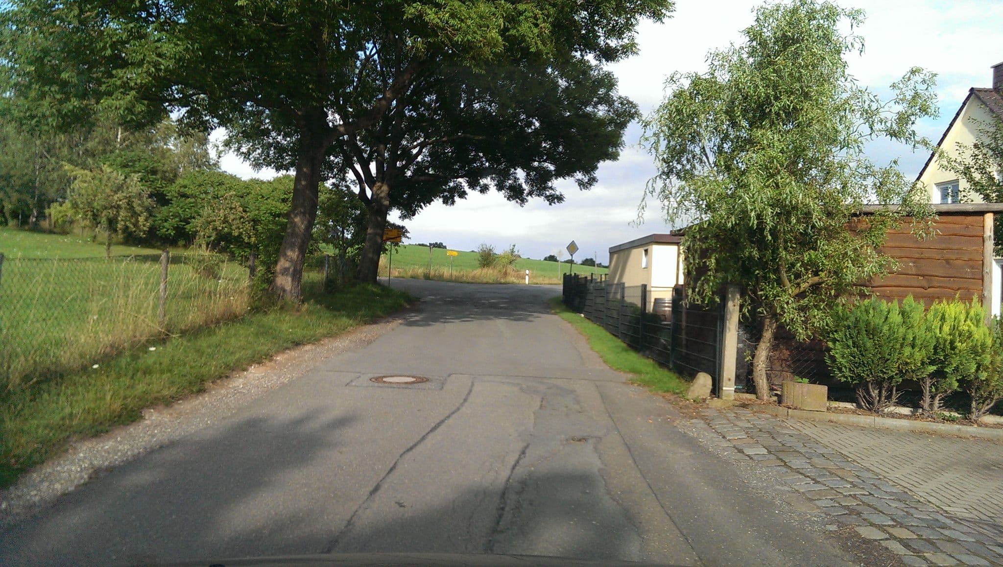Street view near Kluge Zimmervermietung, Brahmenau — © bufonto (CC BY-SA · Mapillary)