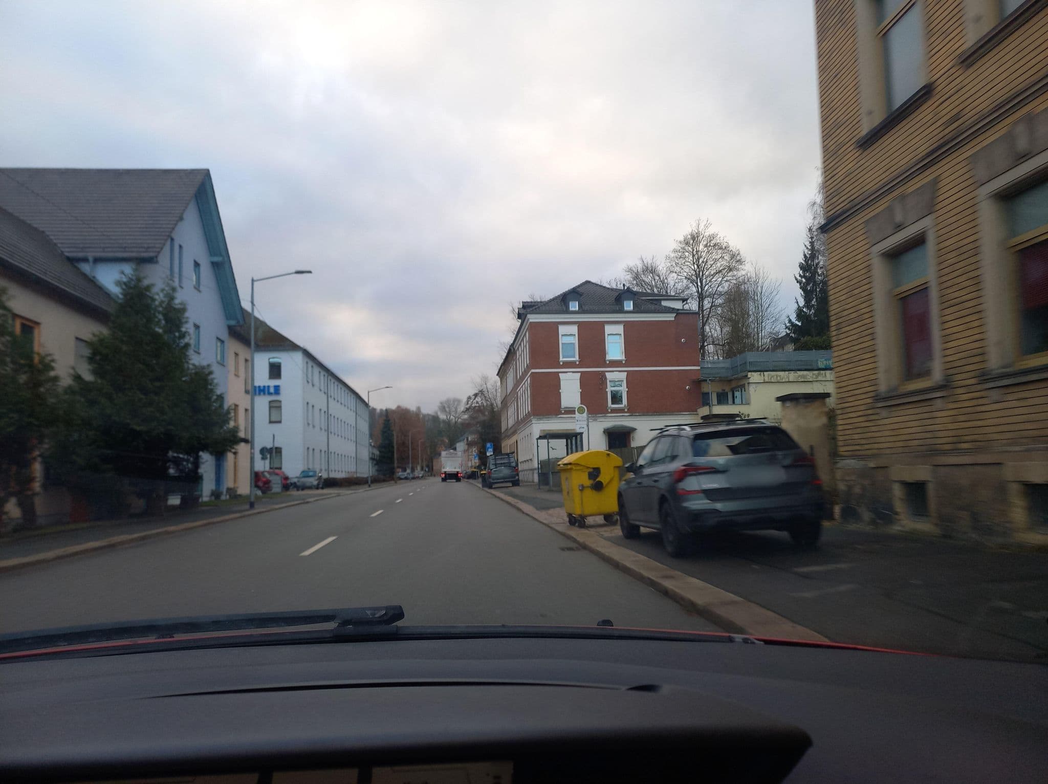 Street view near Behindertenwerkstatt Reinsdorf GmbH, Kirchberg — © FreeMapper98 (CC BY-SA · Mapillary)