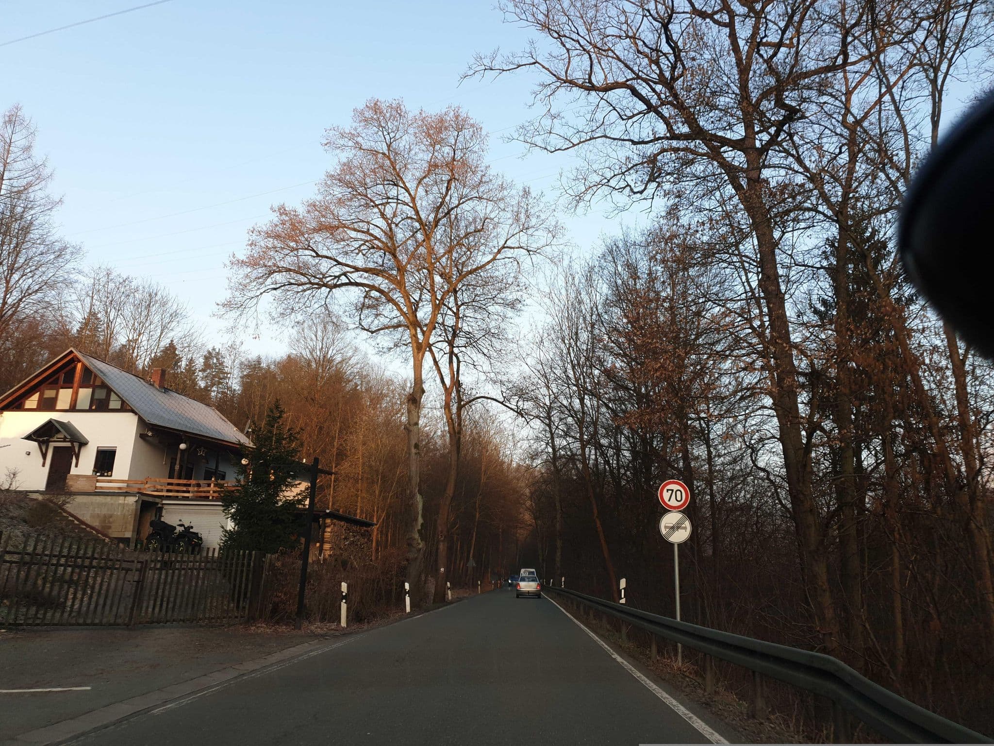 Street view near Gaststätte Waldfrieden Inh. Familie Drechsel, Irchwitz — © canislupus (CC BY-SA · Mapillary)