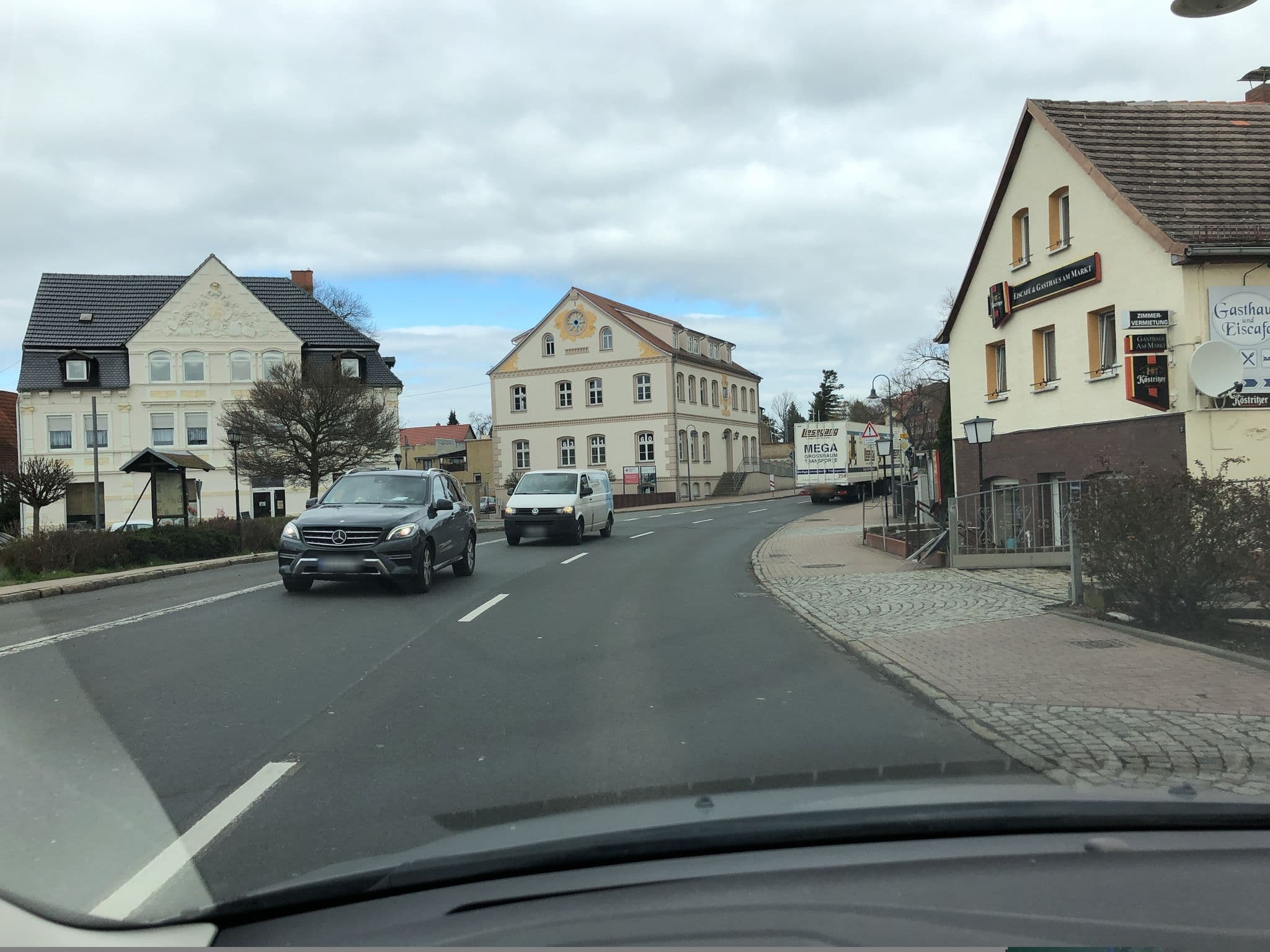 Street view near Gasthaus am Markt, Theißen — © bejotel (CC BY-SA · Mapillary)