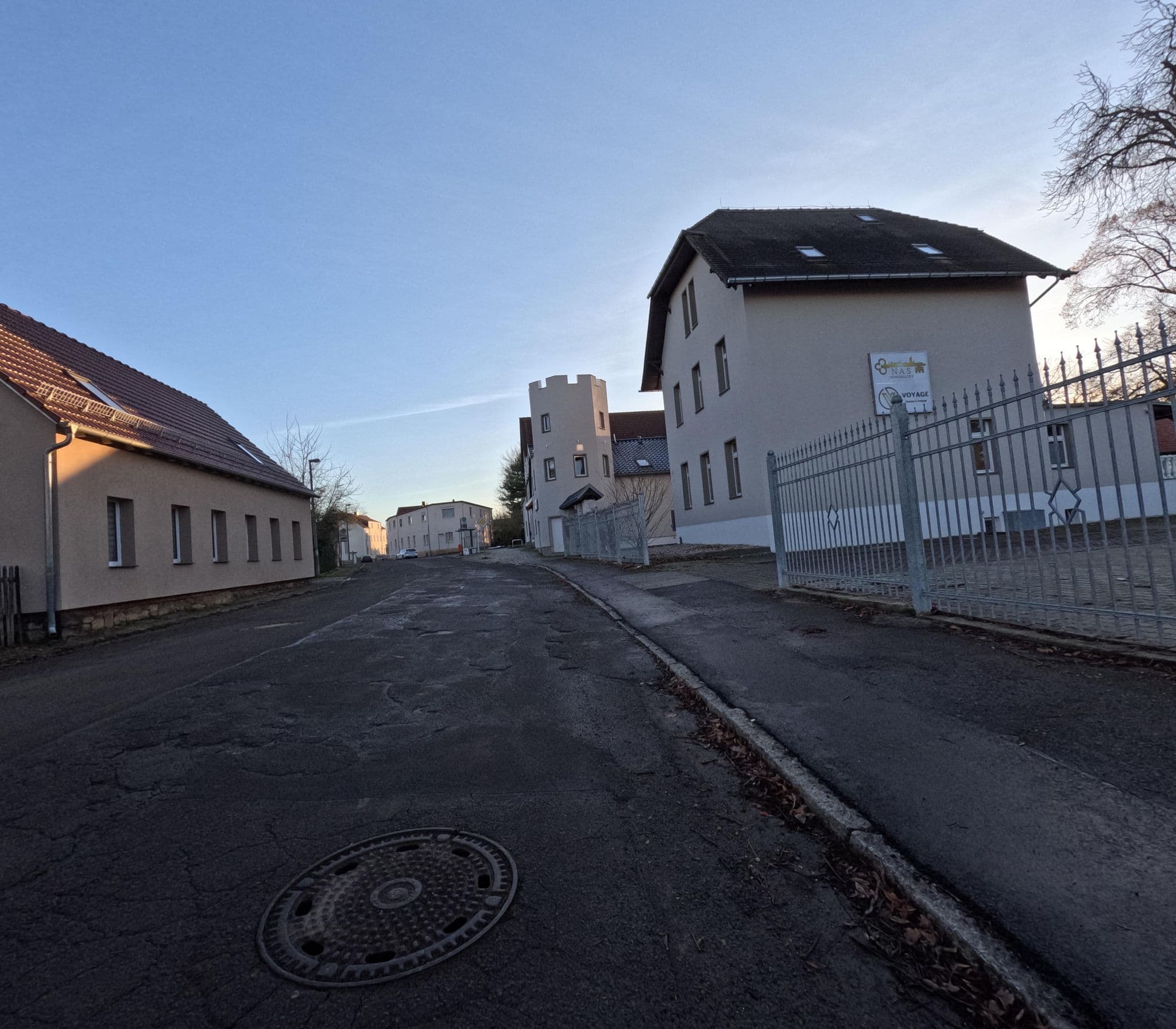Street view near Gasthof und Hotel "Zur Ratte", Großzschocher — © kopra (CC BY-SA · Mapillary)