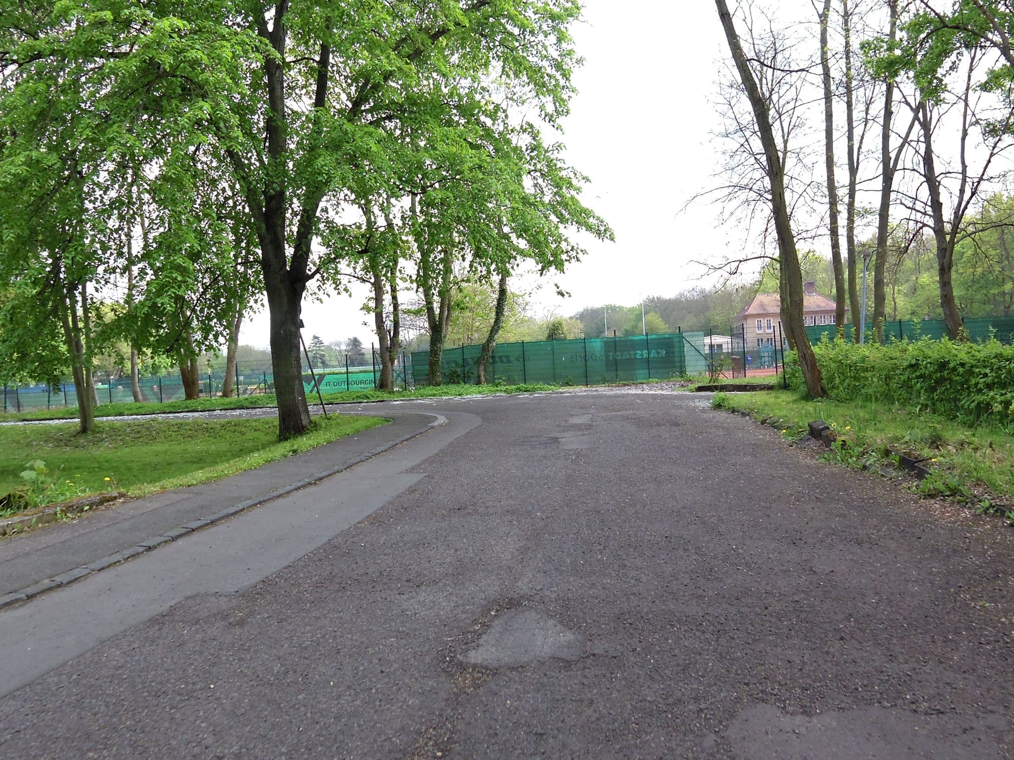 Street view near Internat des Deutschen Buchhandels, Kleinzschocher — © zoegglmeyr (CC BY-SA · Mapillary)