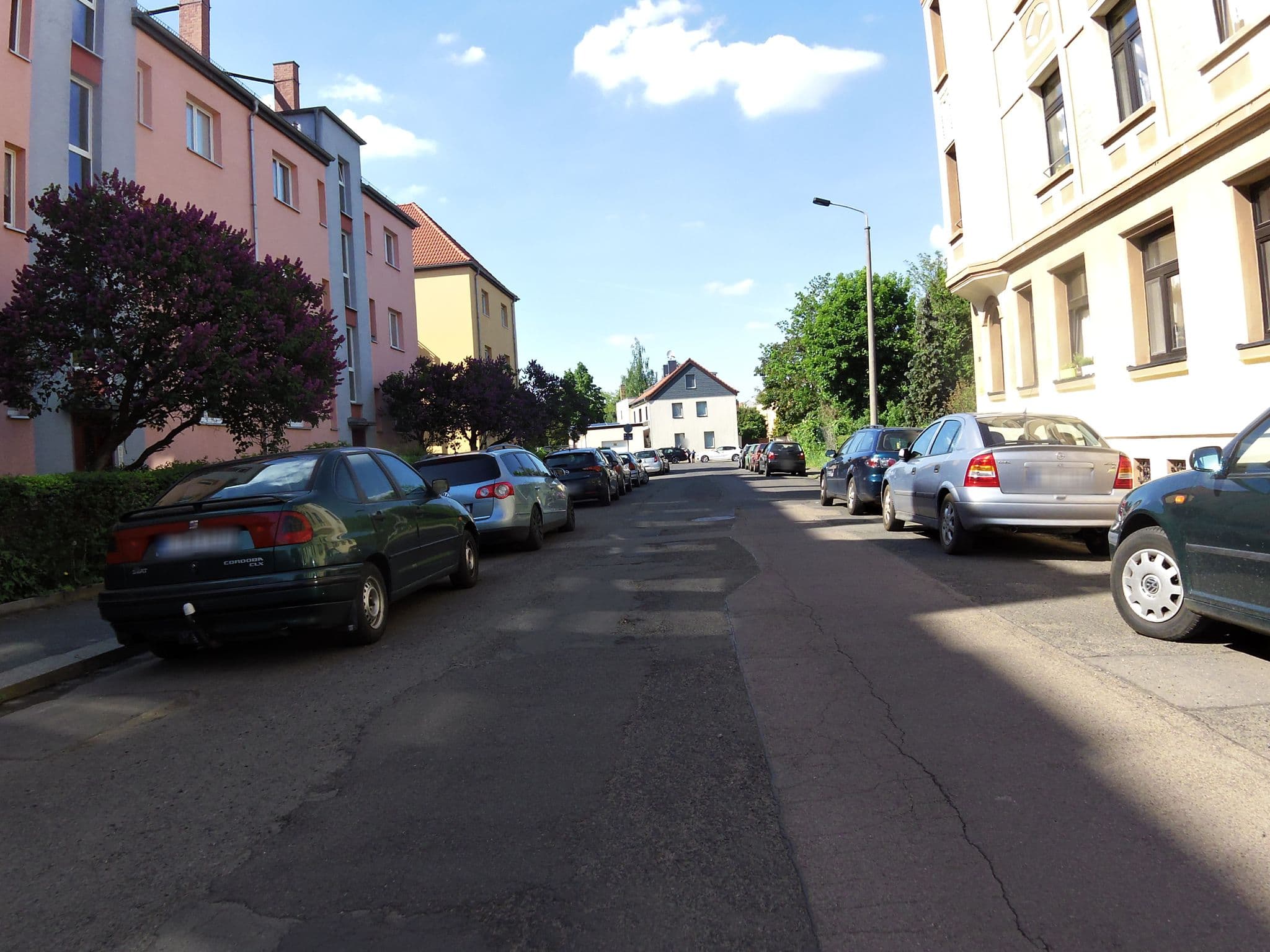 Street view near City Park Apartment #23, Großzschocher — © zoegglmeyr (CC BY-SA · Mapillary)