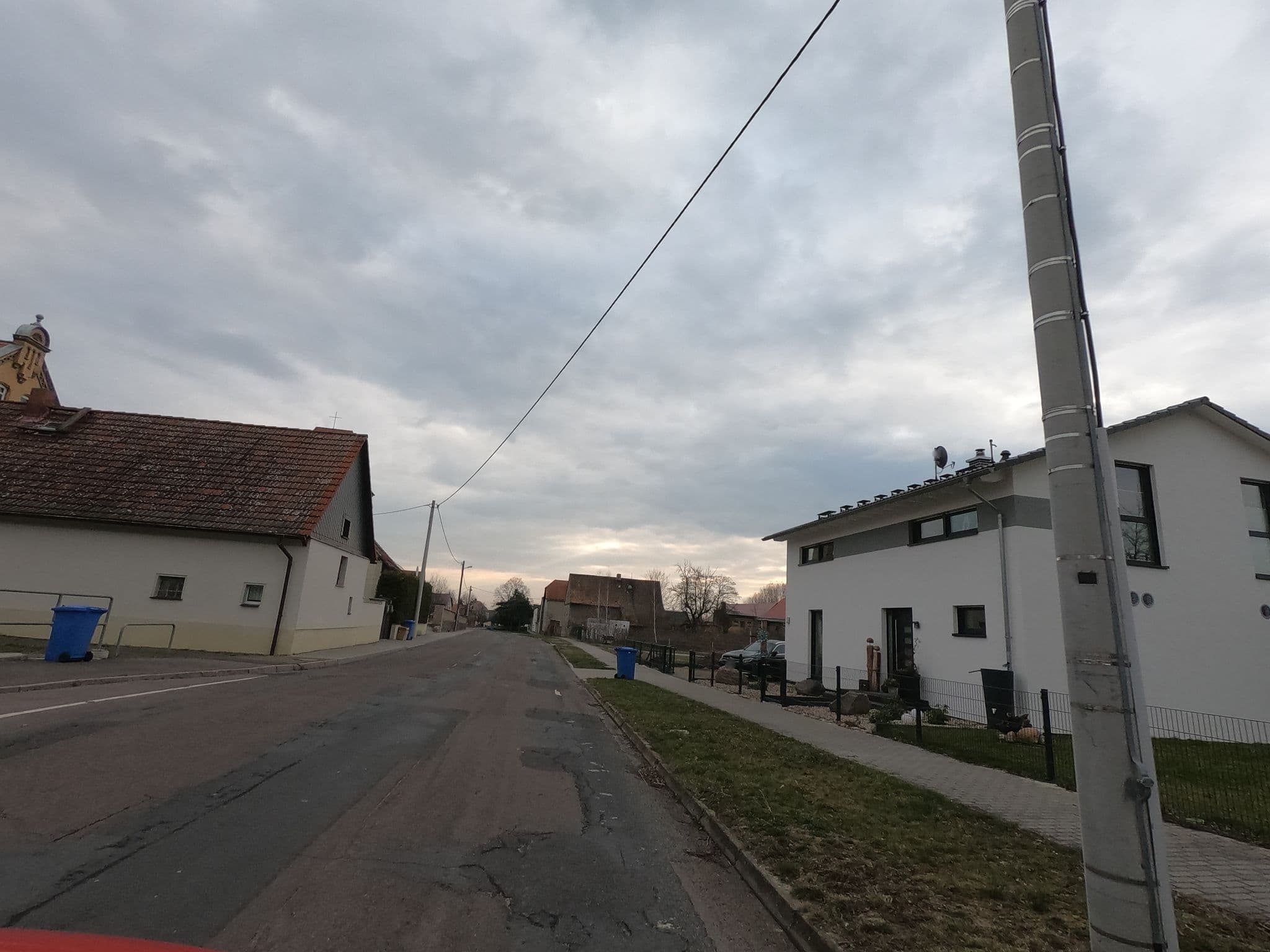 Street view near Landhaus Flughafen Messe, Schkeuditz — © fatbikecanyon (CC BY-SA · Mapillary)
