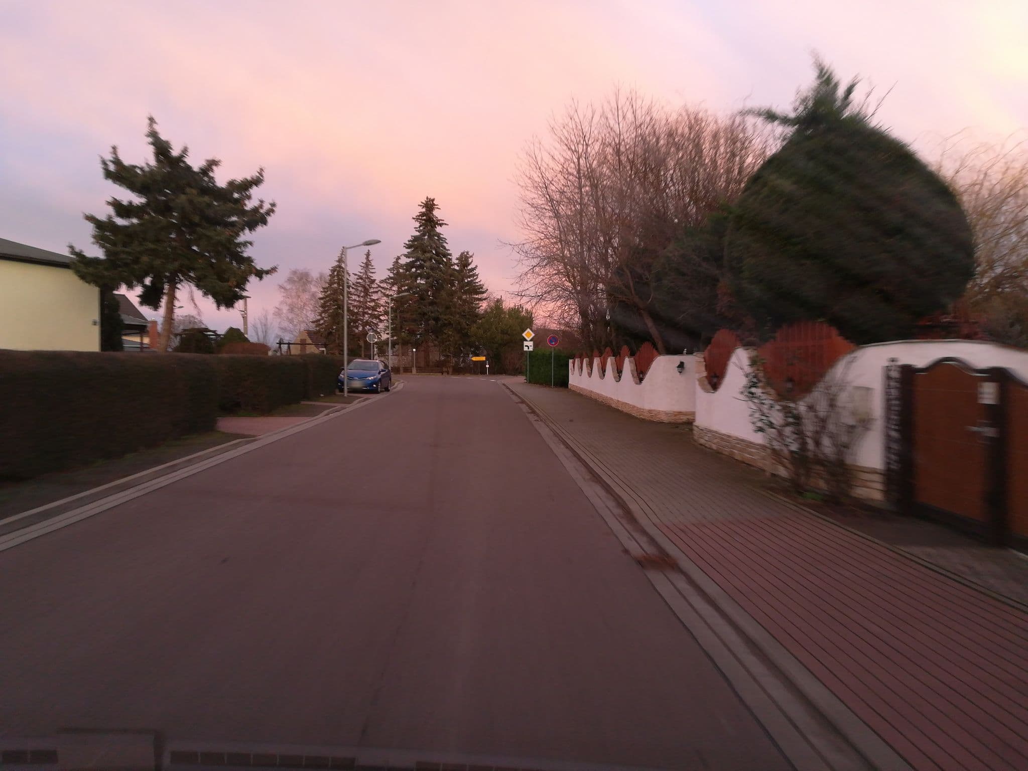 Street view near Fa. Zeitlos Anke Baum, Brehna — © seb1982 (CC BY-SA · Mapillary)
