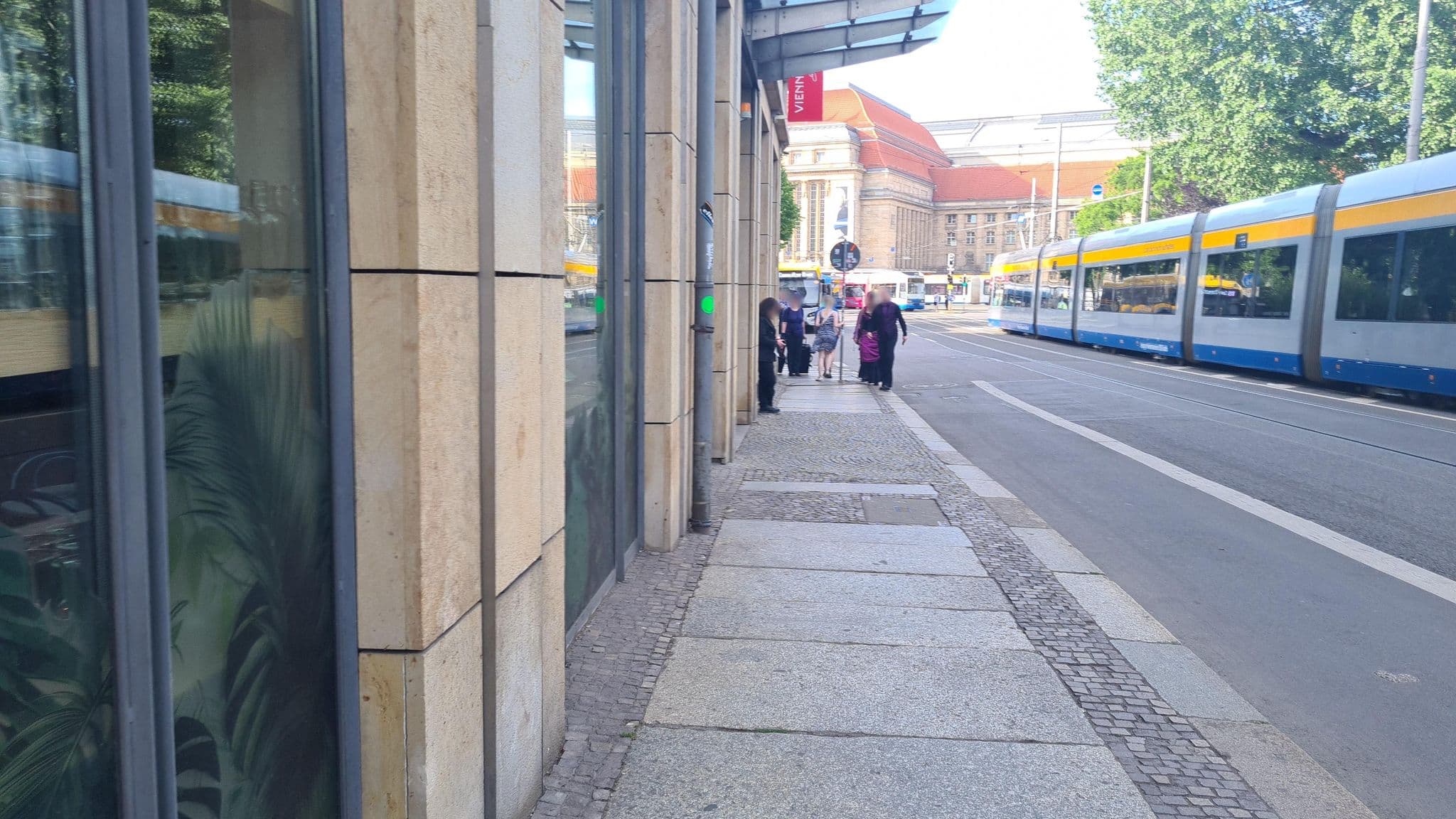 Street view near Novotel Leipzig City, Leipzig — © dsmm (CC BY-SA · Mapillary)