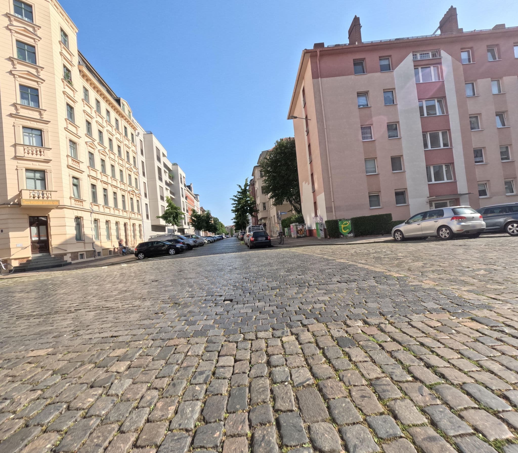Street view near Ameta Pension, Leipzig — © kopra (CC BY-SA · Mapillary)