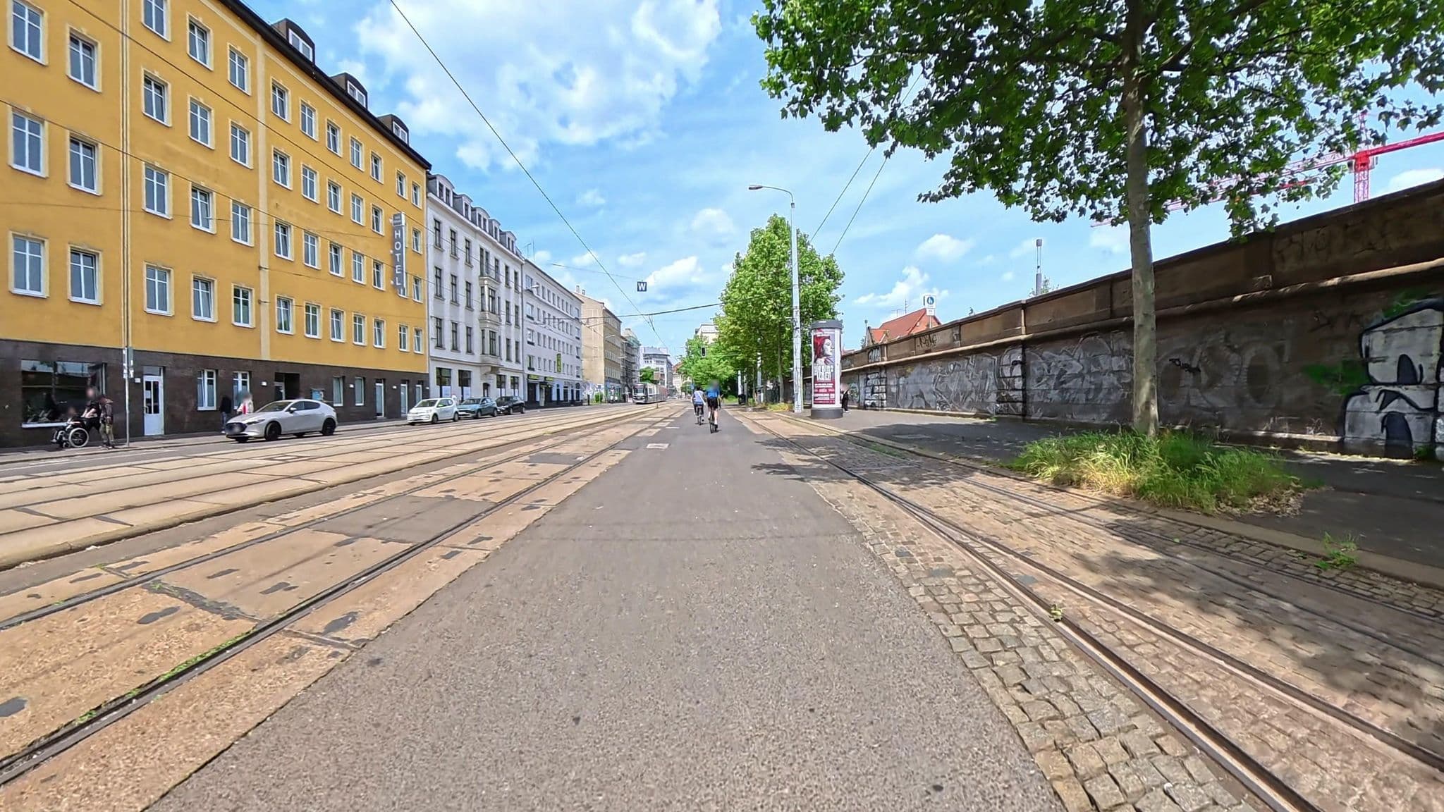 Street view near Centro Hotel Vier Jahreszeiten, Leipzig — © AR88 (CC BY-SA · Mapillary)