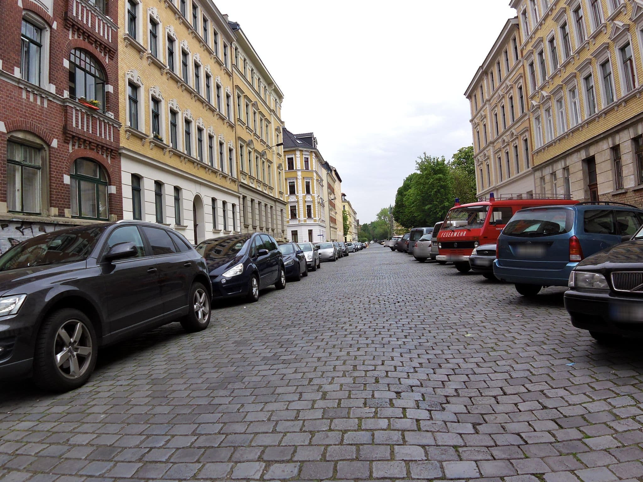Street view near Youth Hostel, Markkleeberg — © zoegglmeyr (CC BY-SA · Mapillary)