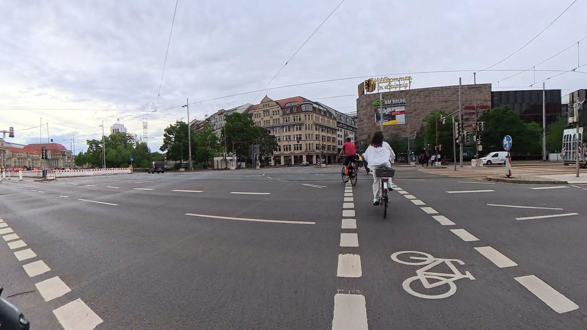 Street view near IntercityHotel, Leipzig — © AR88 (CC BY-SA · Mapillary)