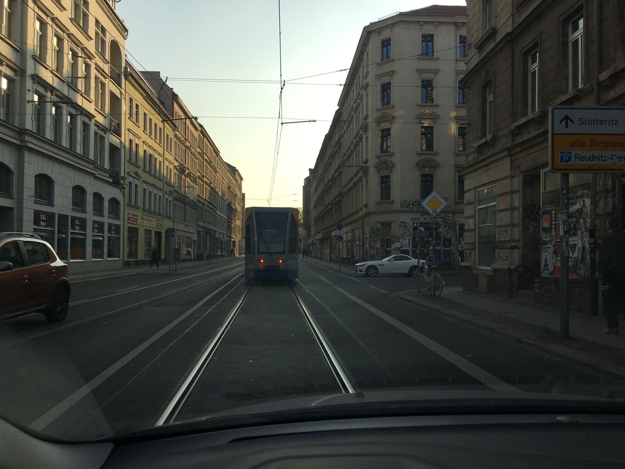 Street view near ZeitRaum10, Leipzig — © bejotel (CC BY-SA · Mapillary)