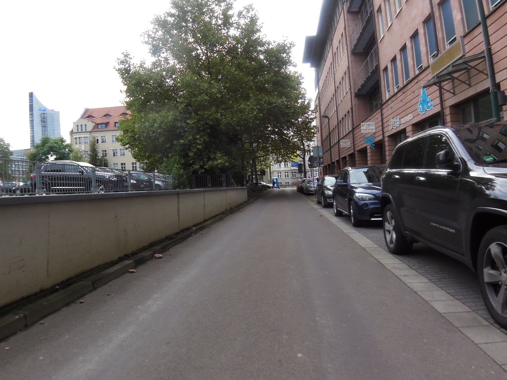 Street view near Renaissance Hotel Leipzig, Leipzig — © zoegglmeyr (CC BY-SA · Mapillary)