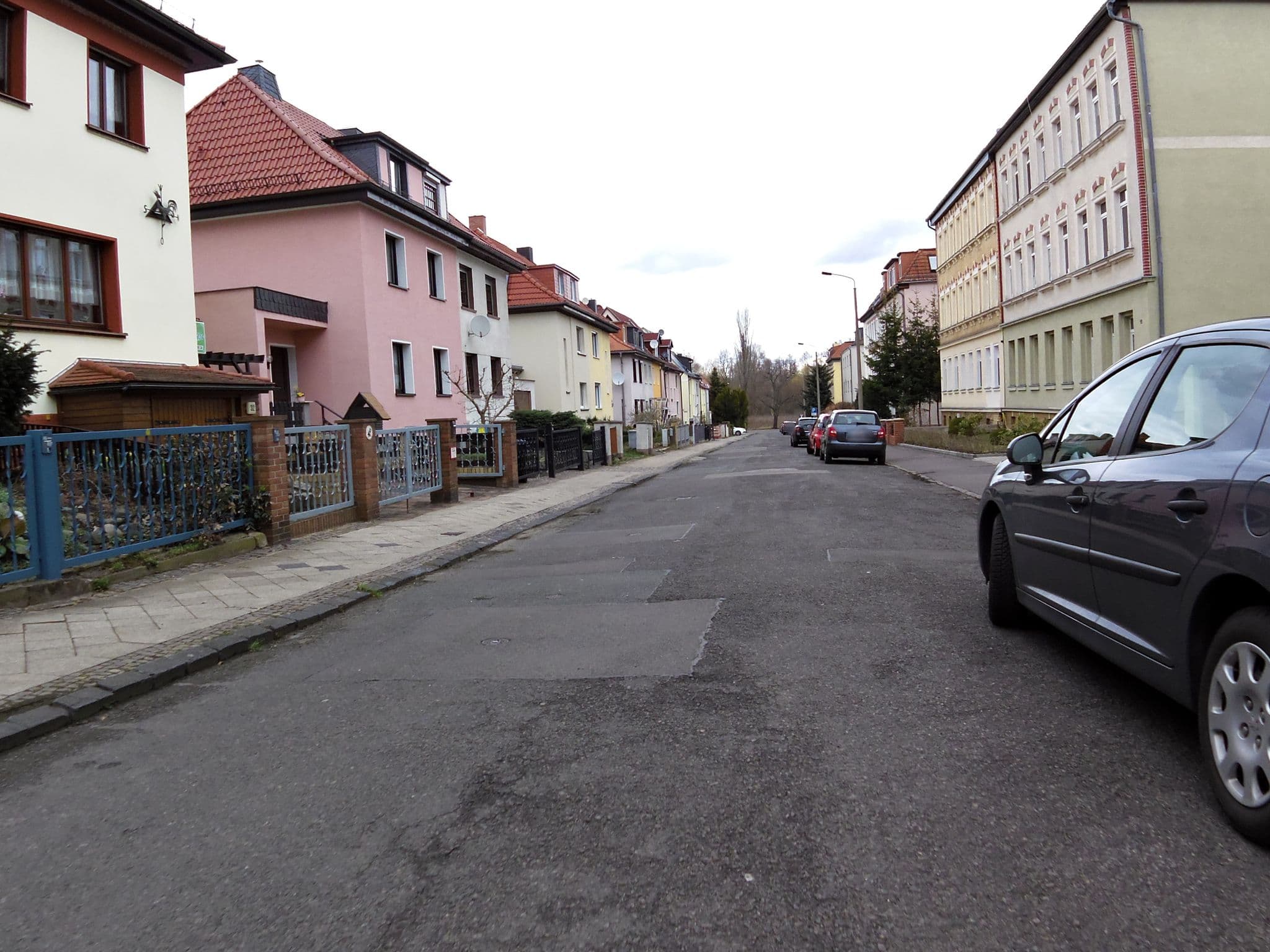 Street view near Speß Brigitte Pension, Markkleeberg — © zoegglmeyr (CC BY-SA · Mapillary)