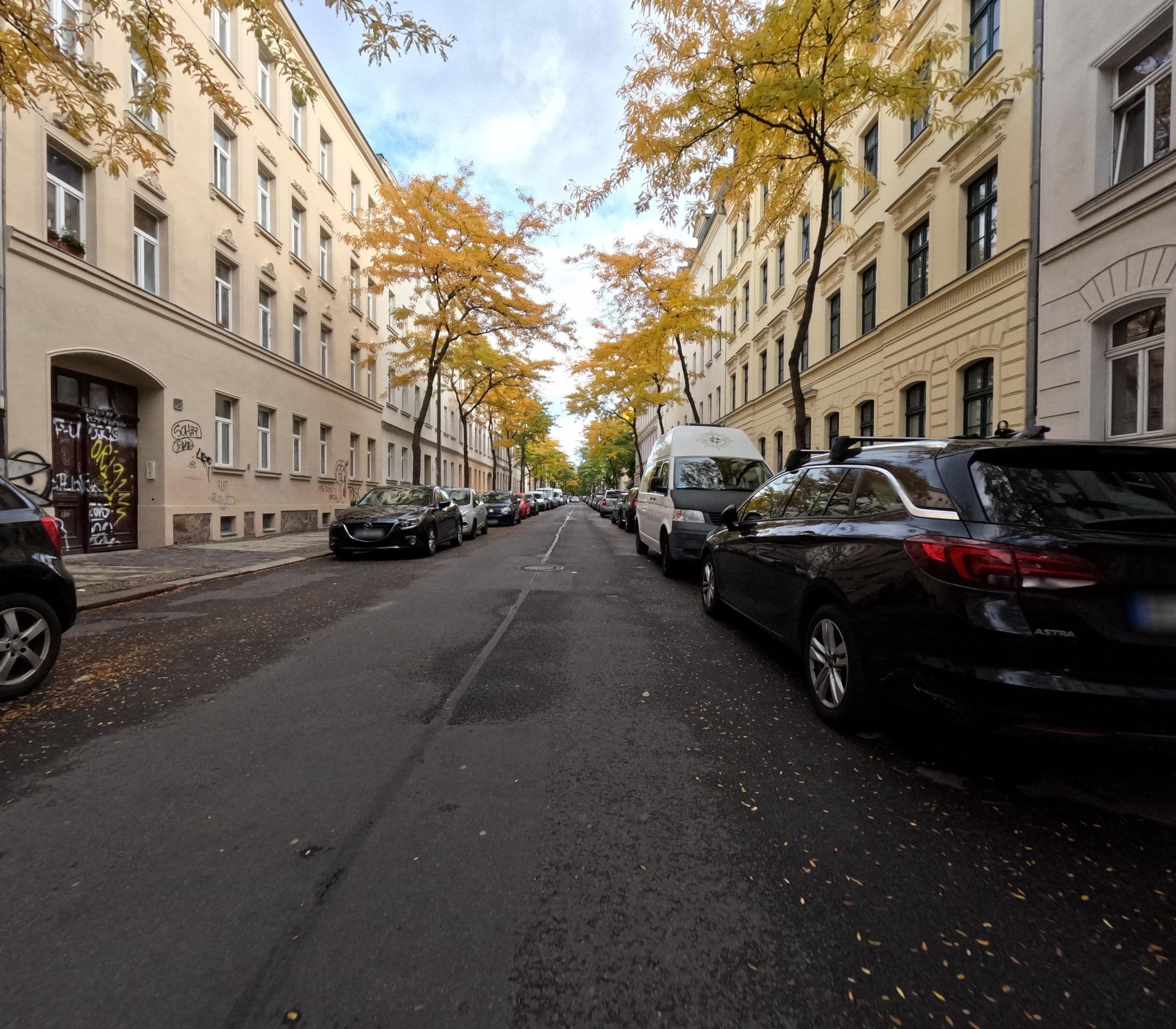 Street view near City Park Apartment, Leipzig — © kopra (CC BY-SA · Mapillary)