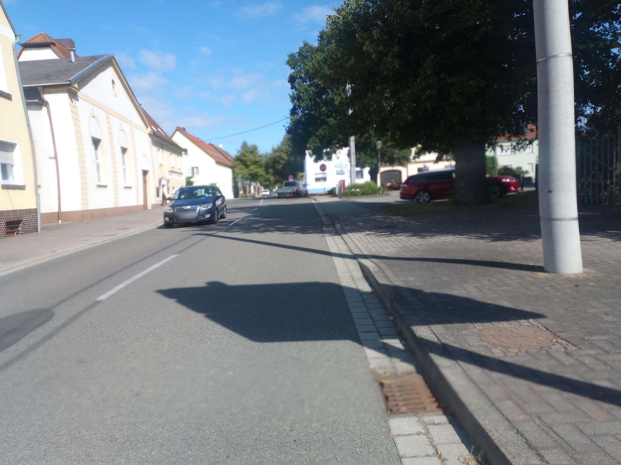 Street view near Zum Eichenast, Löbnitz — © natura (CC BY-SA · Mapillary)