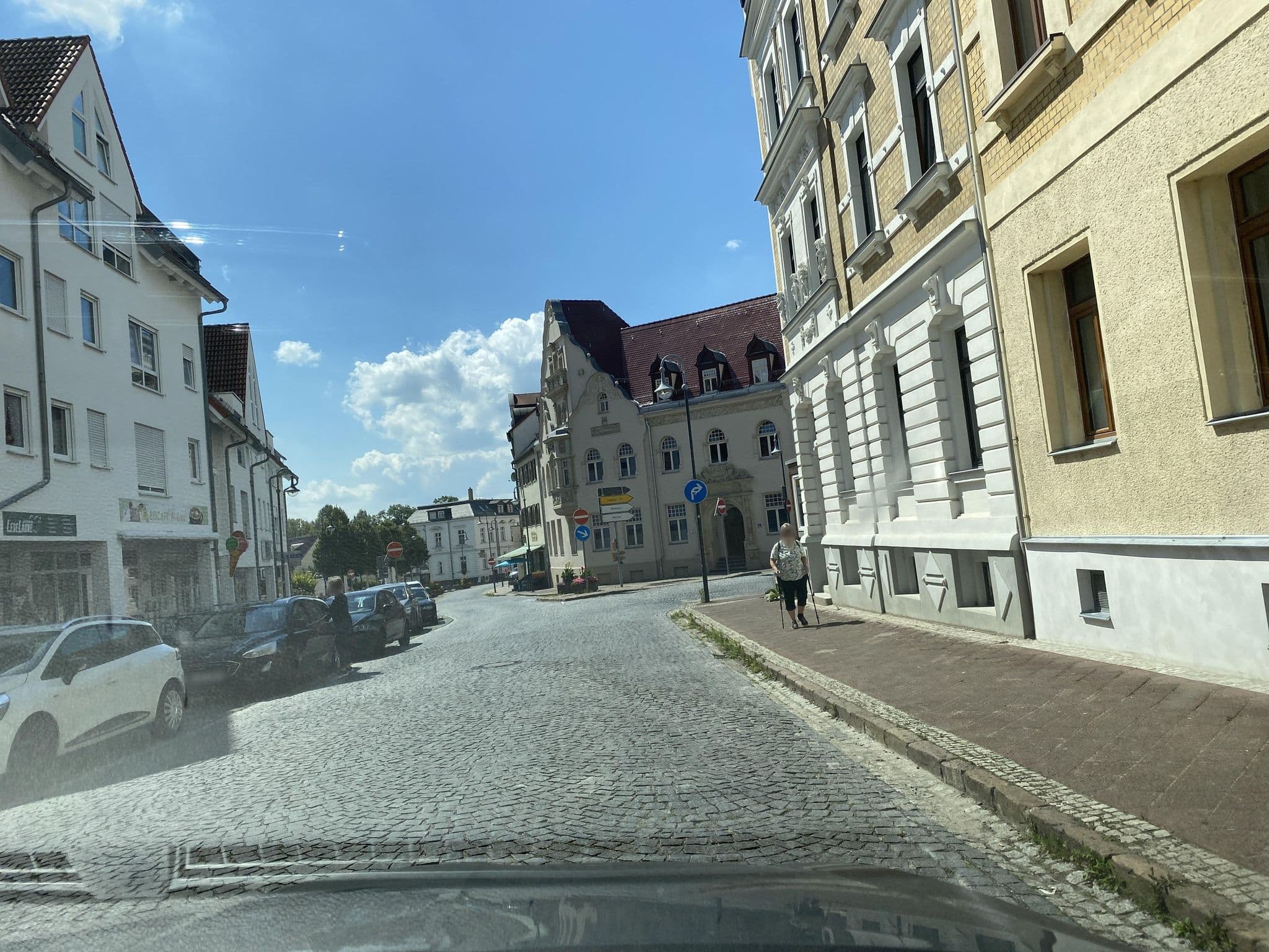 Street view near Parche Frank Rentenberatung, Taucha — © Wuschel (CC BY-SA · Mapillary)