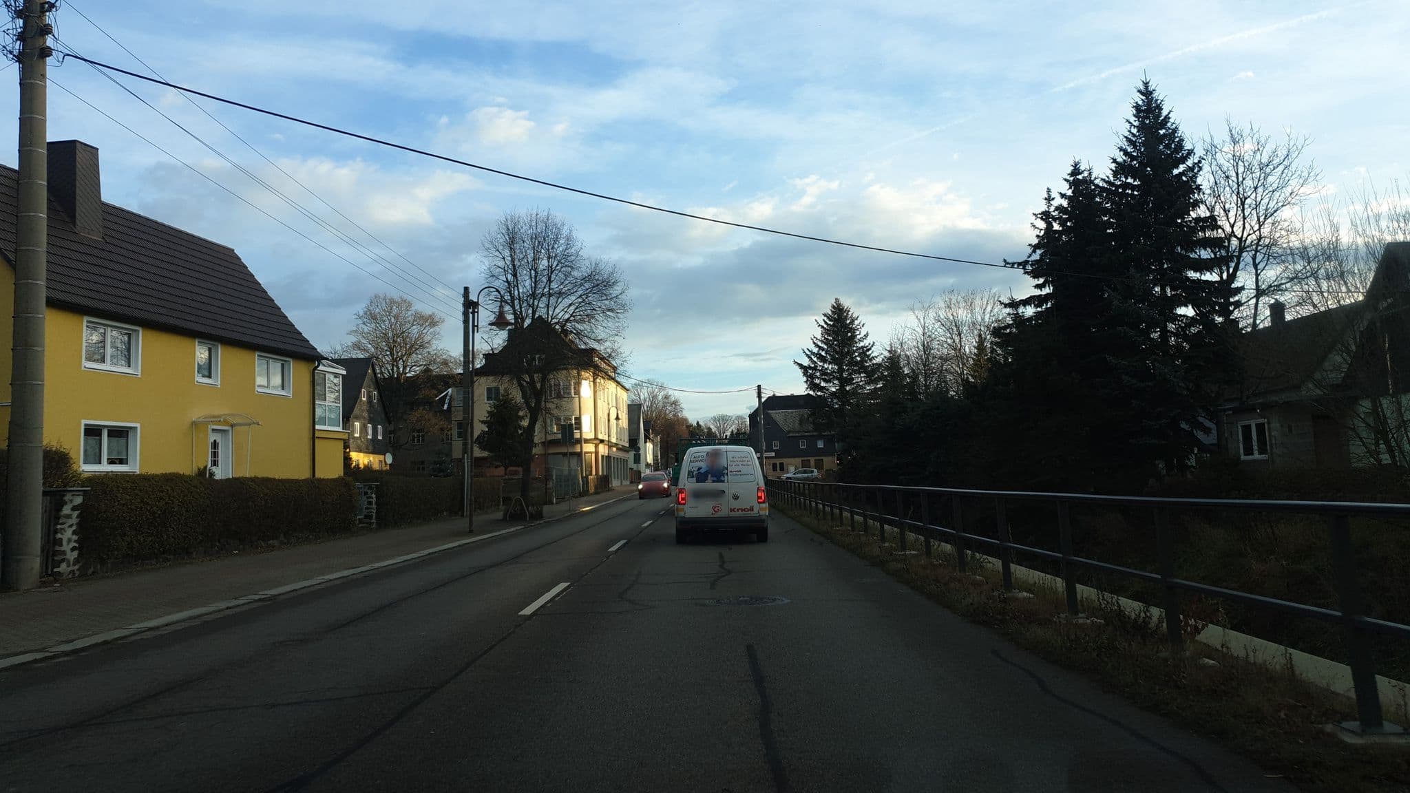 Street view near Runge Jörg Ullrich, Oberlungwitz — © canislupus (CC BY-SA · Mapillary)
