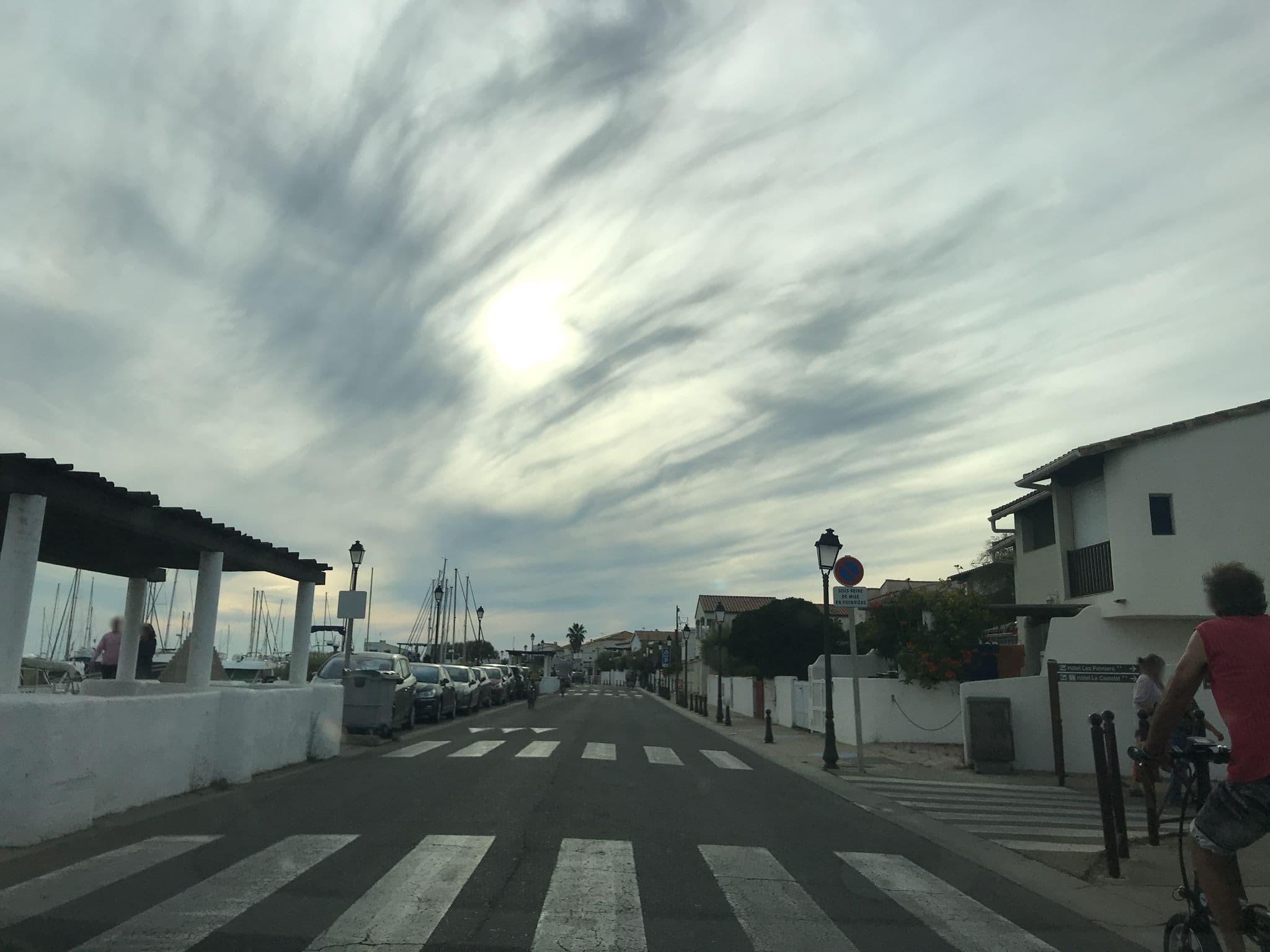 Street view near Les Vagues, Saintes-Maries-de-la-Mer — © pgiraud (CC BY-SA · Mapillary)