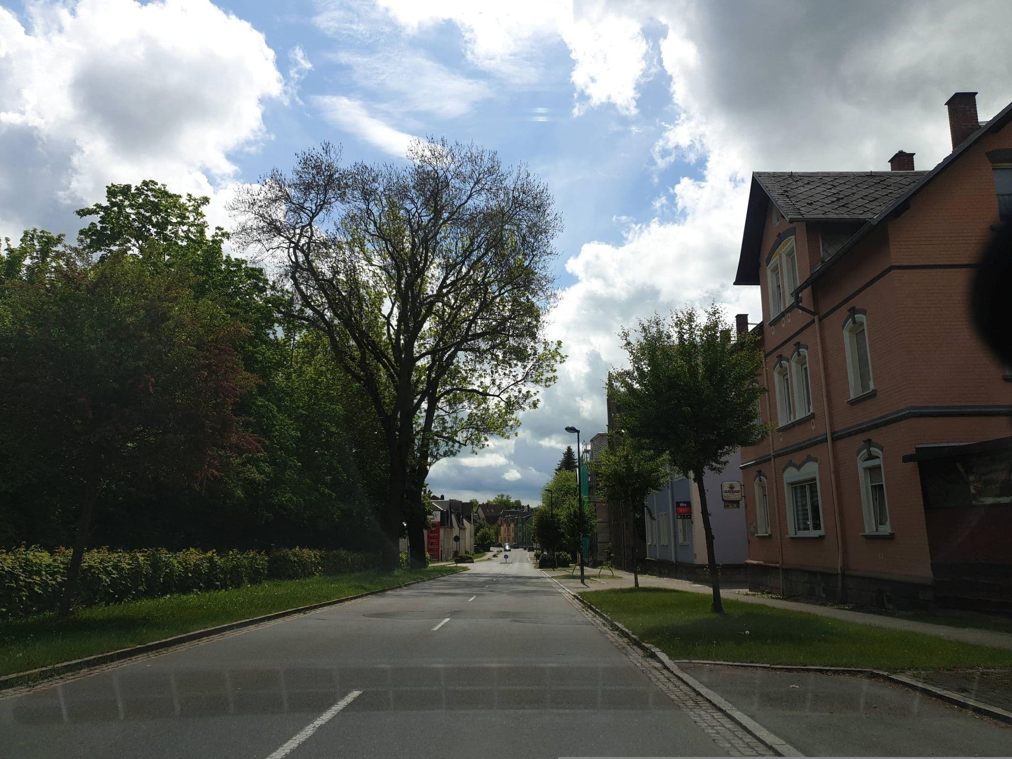 Street view near Pension und Gaststätte Zur Zechenbahn, Hohndorf — © canislupus (CC BY-SA · Mapillary)