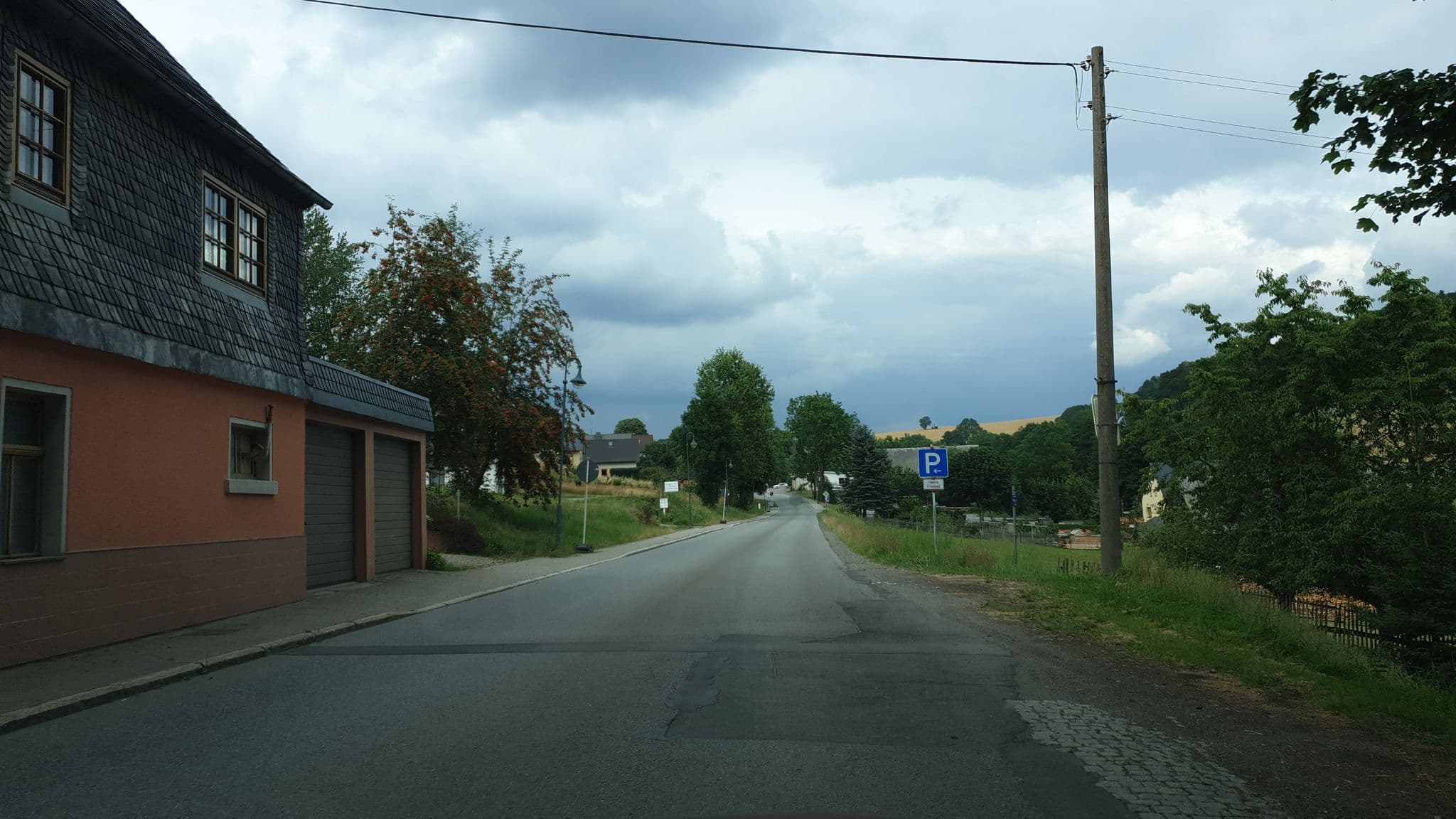 Street view near Pension Simone Inh. T. und S. Bier, Lößnitz — © canislupus (CC BY-SA · Mapillary)