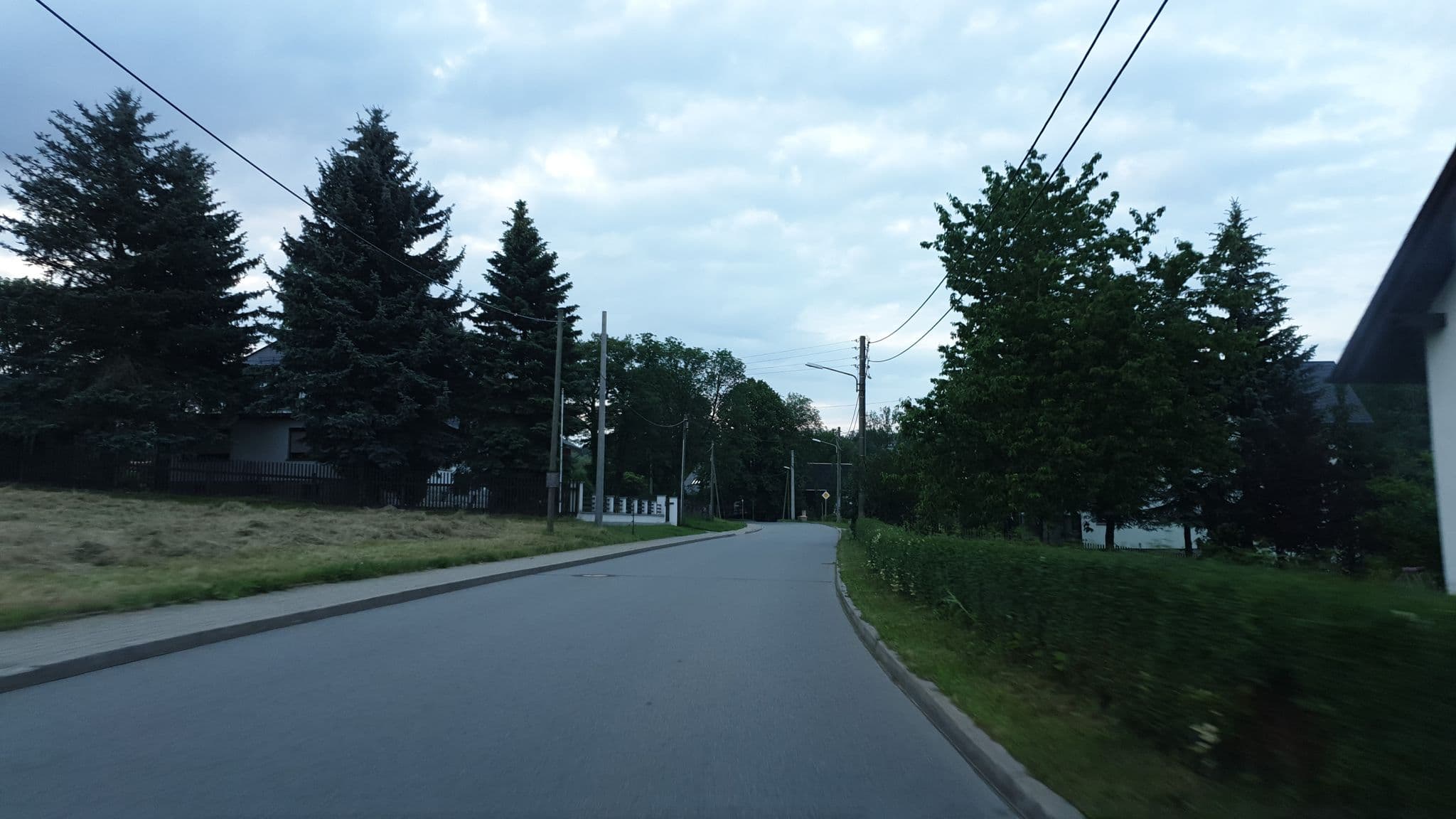 Street view near Pension Erzgebirgshof Inh. Rolf Schettler, Lößnitz — © canislupus (CC BY-SA · Mapillary)