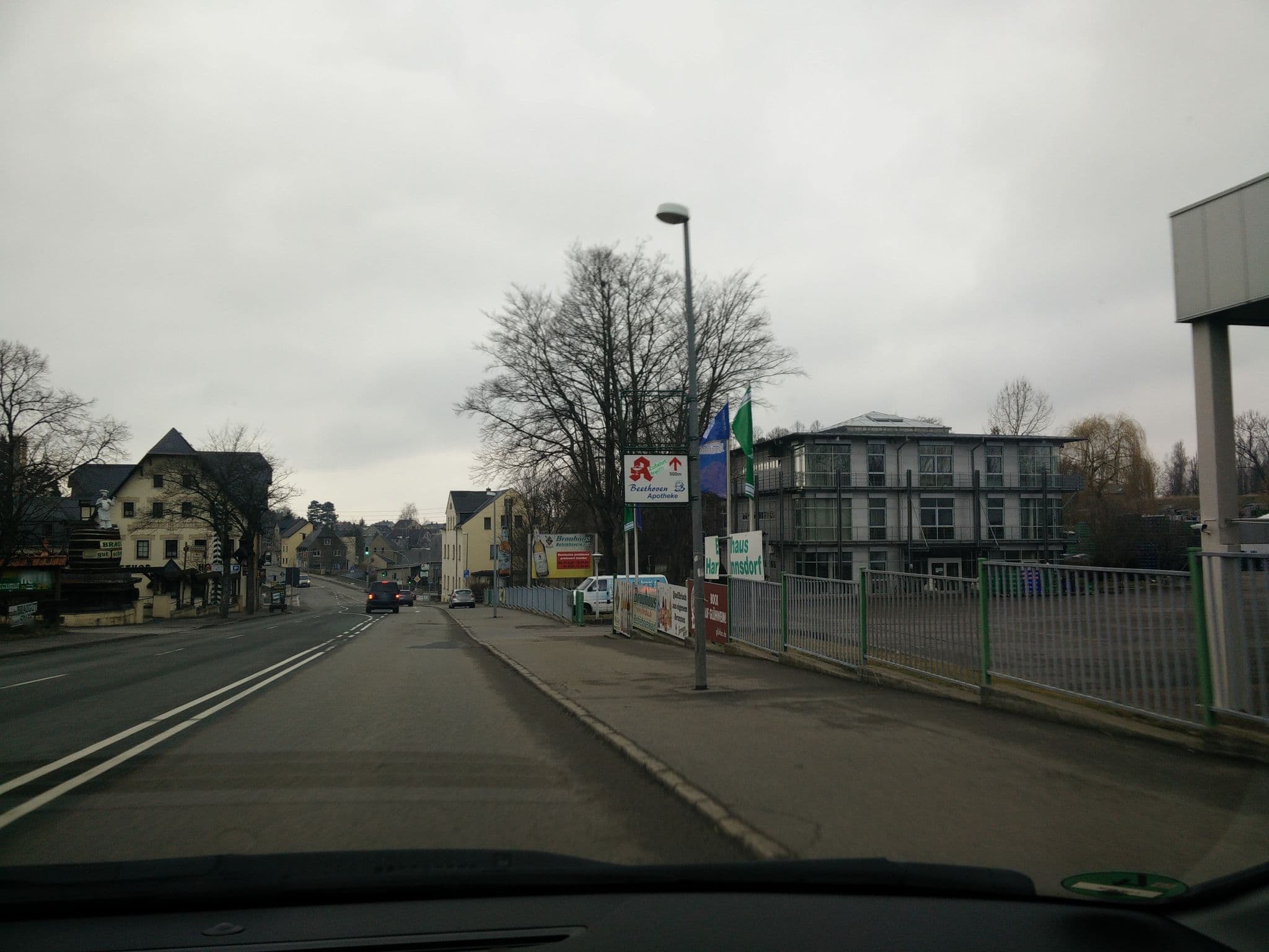 Street view near Peev Hotel und Service GmbH, Hartmannsdorf — © shogun (CC BY-SA · Mapillary)