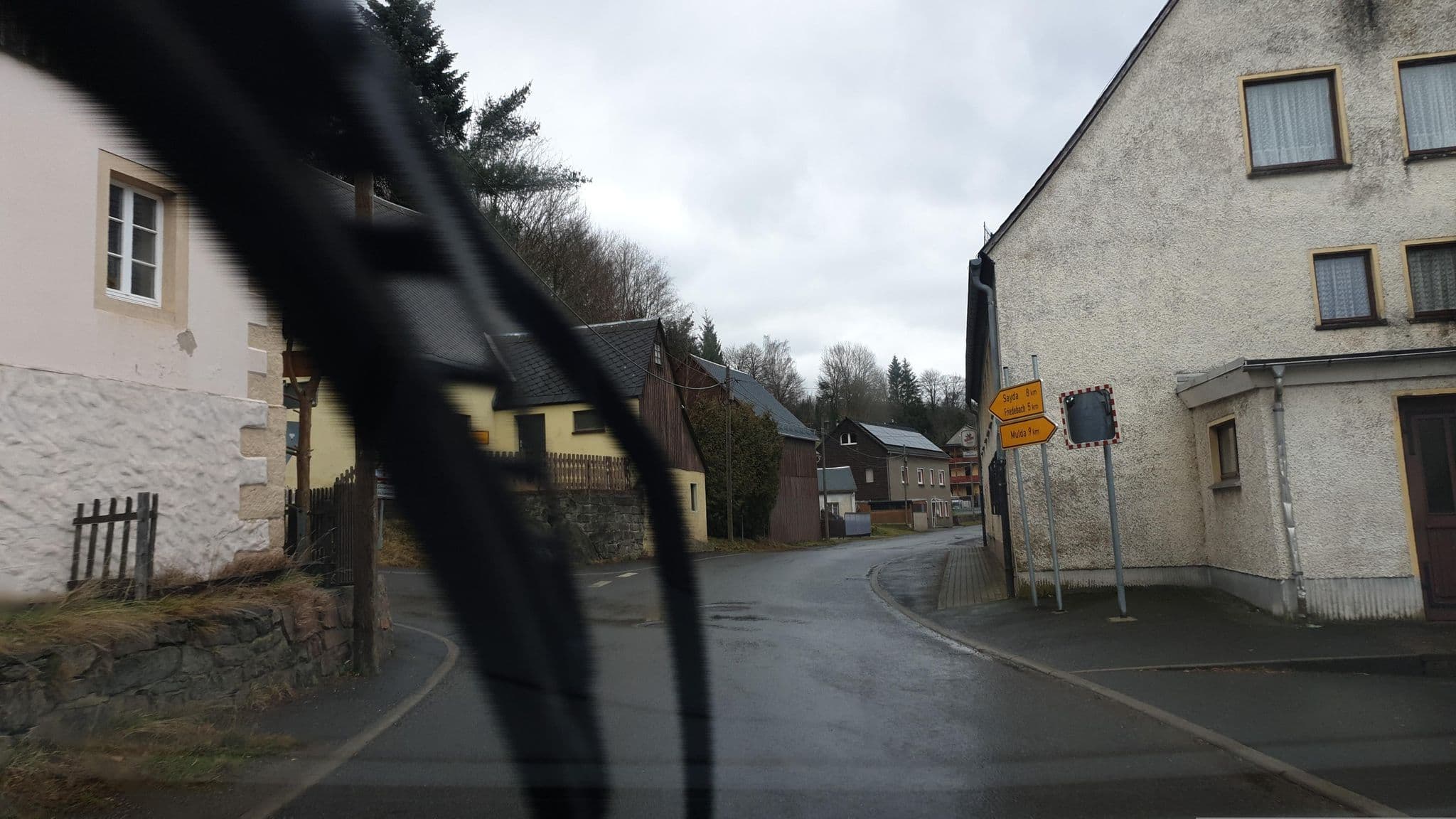 Street view near Senioren-Wohnanlage Torbogengut, Mulda — © canislupus (CC BY-SA · Mapillary)