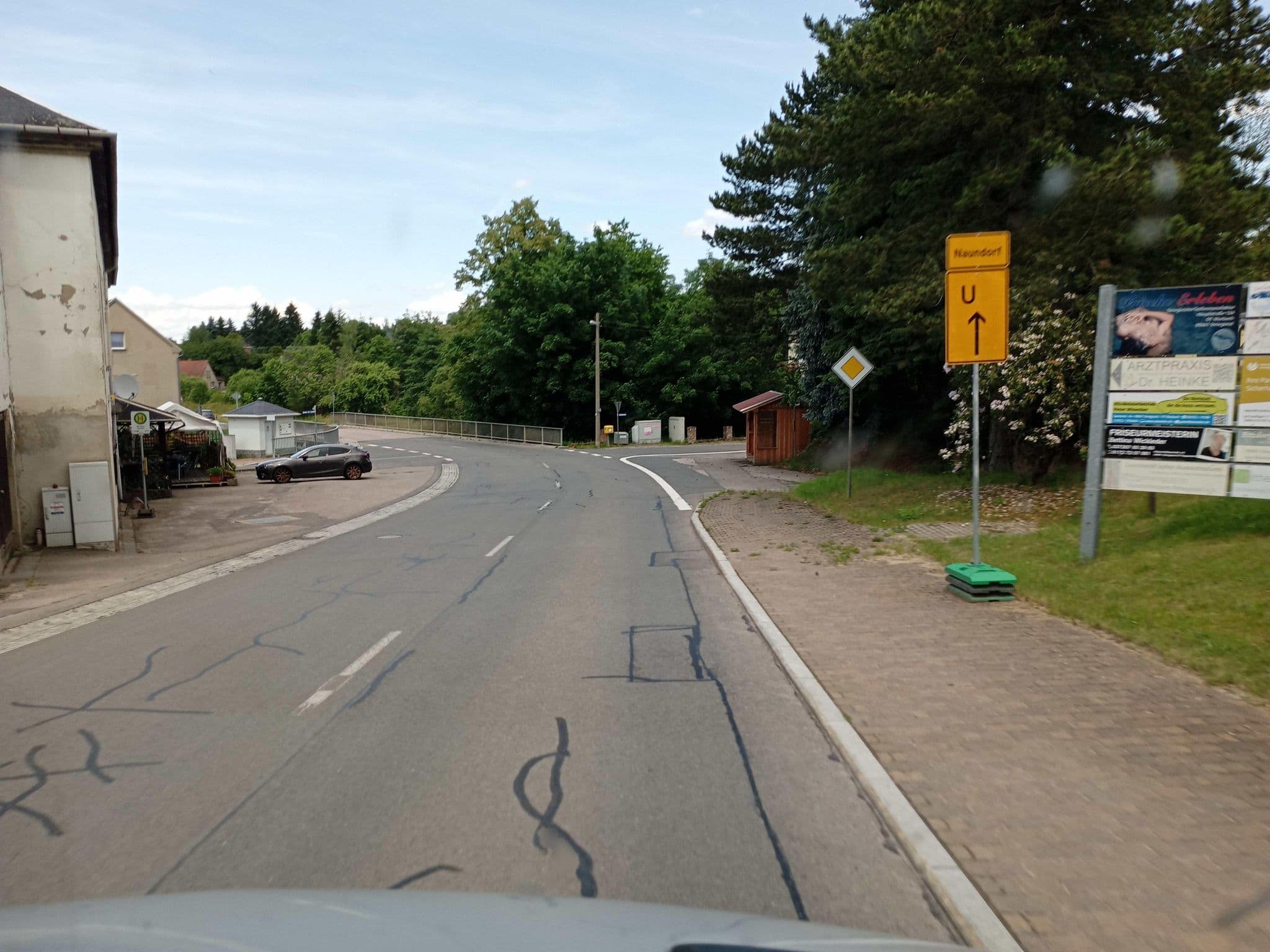 Street view near Gasthof Böhringen, Roßwein — © atze02 (CC BY-SA · Mapillary)