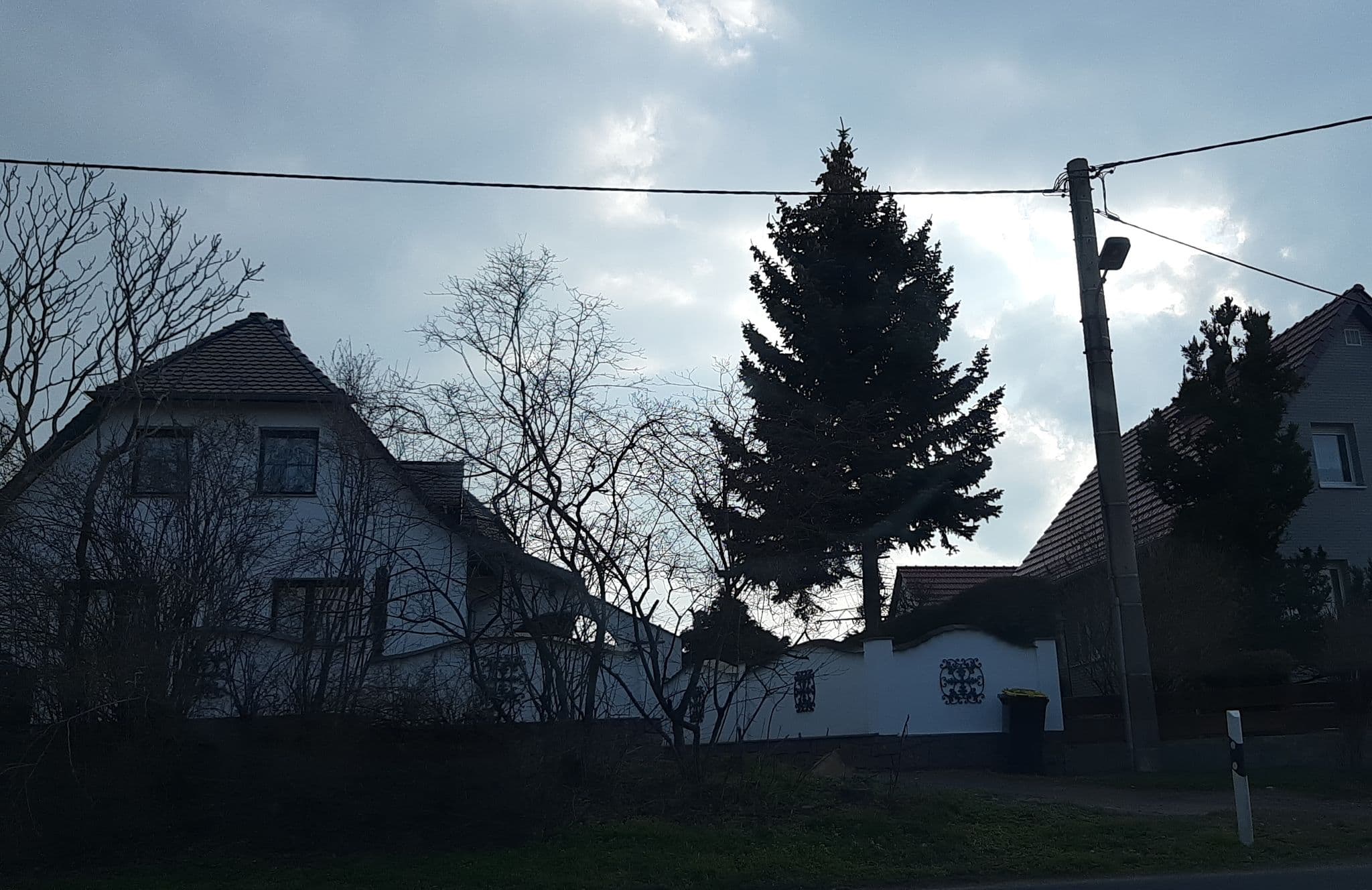 Street view near Schroll Pension Skassa Pension, Weißig — © fonso (CC BY-SA · Mapillary)