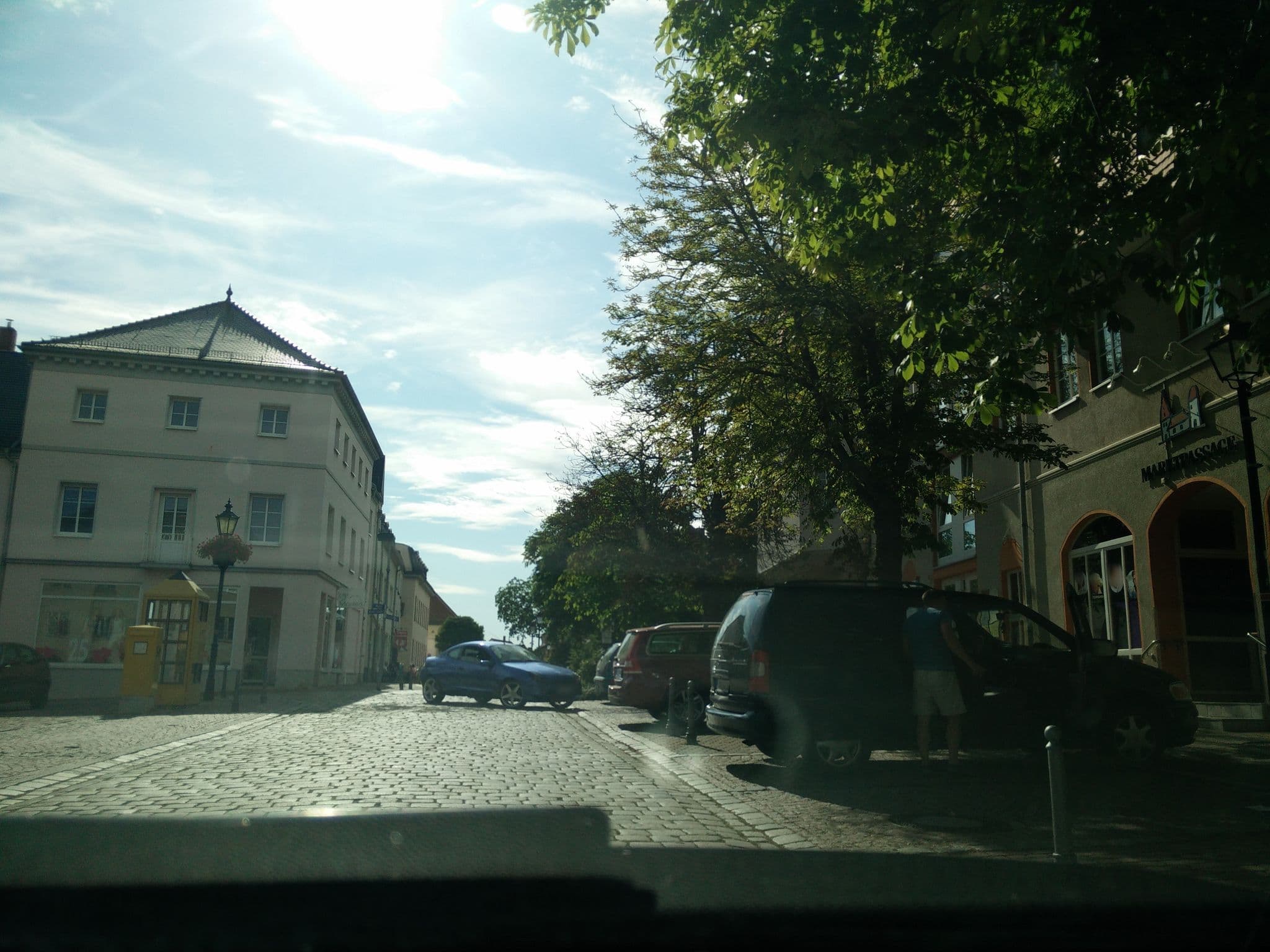 Street view near Hotel Residenz Bad Lausick GmbH & Co, Bad Lausick — © shogun (CC BY-SA · Mapillary)