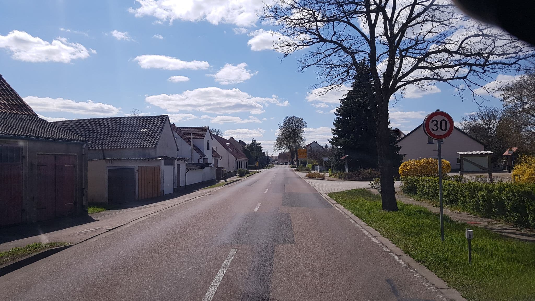 Street view near Wellness-Suiten Neuburxdorf, Mühlberg — © dsmm (CC BY-SA · Mapillary)