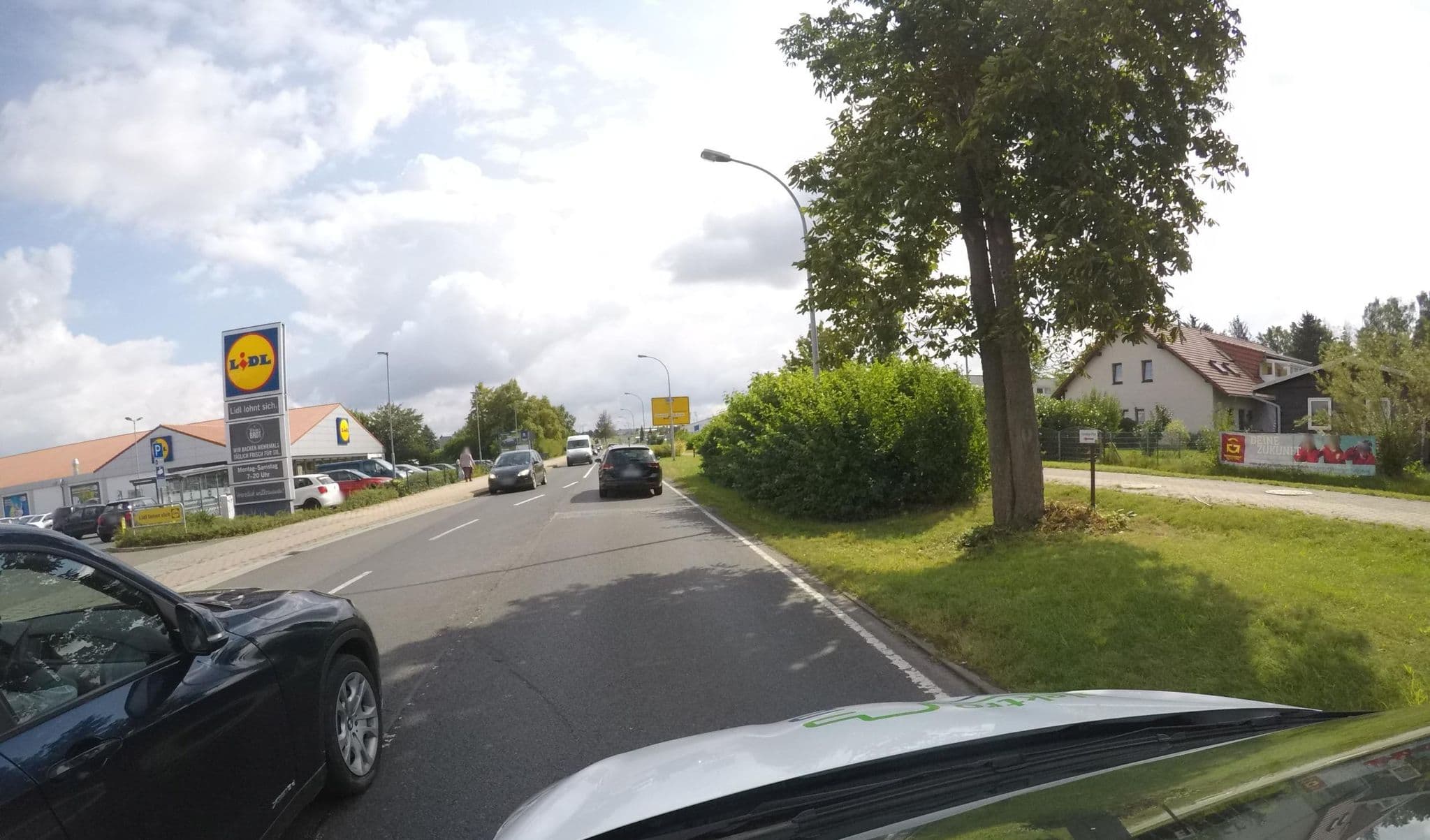 Street view near Hotel Zschackwitz, Döbeln — © ogniretzlab (CC BY-SA · Mapillary)