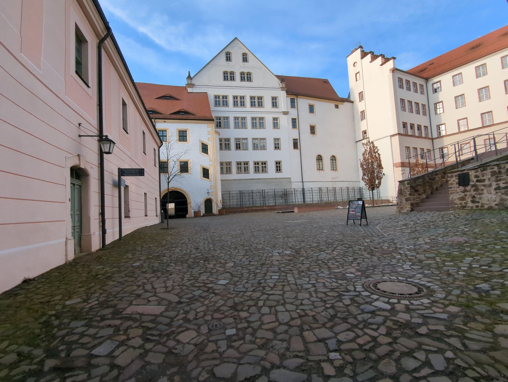 Street view near Europa-Jugendherberge Schloss Colditz, Colditz — © ente (CC BY-SA · Mapillary)