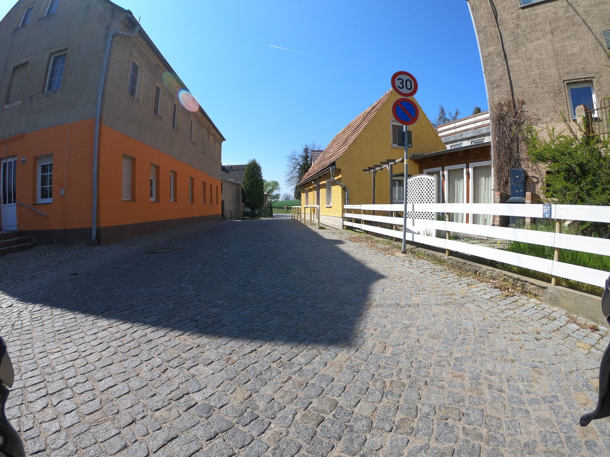 Street view near Lebensart Pension & Kochschule, Weißig — © tobiaso (CC BY-SA · Mapillary)