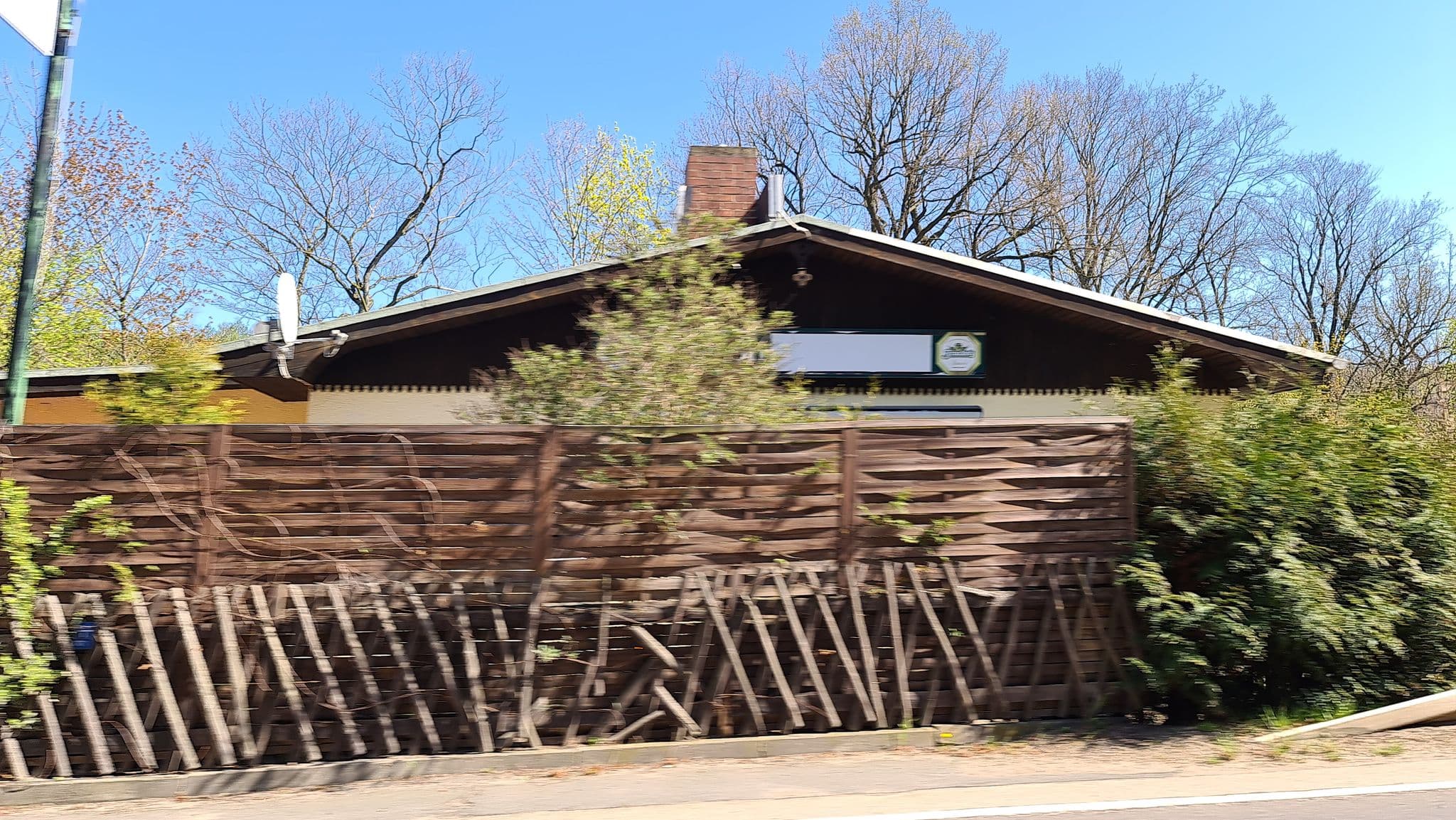 Street view near Pension Forsthaus S. Kaiser, Döbeln — © nowev (CC BY-SA · Mapillary)