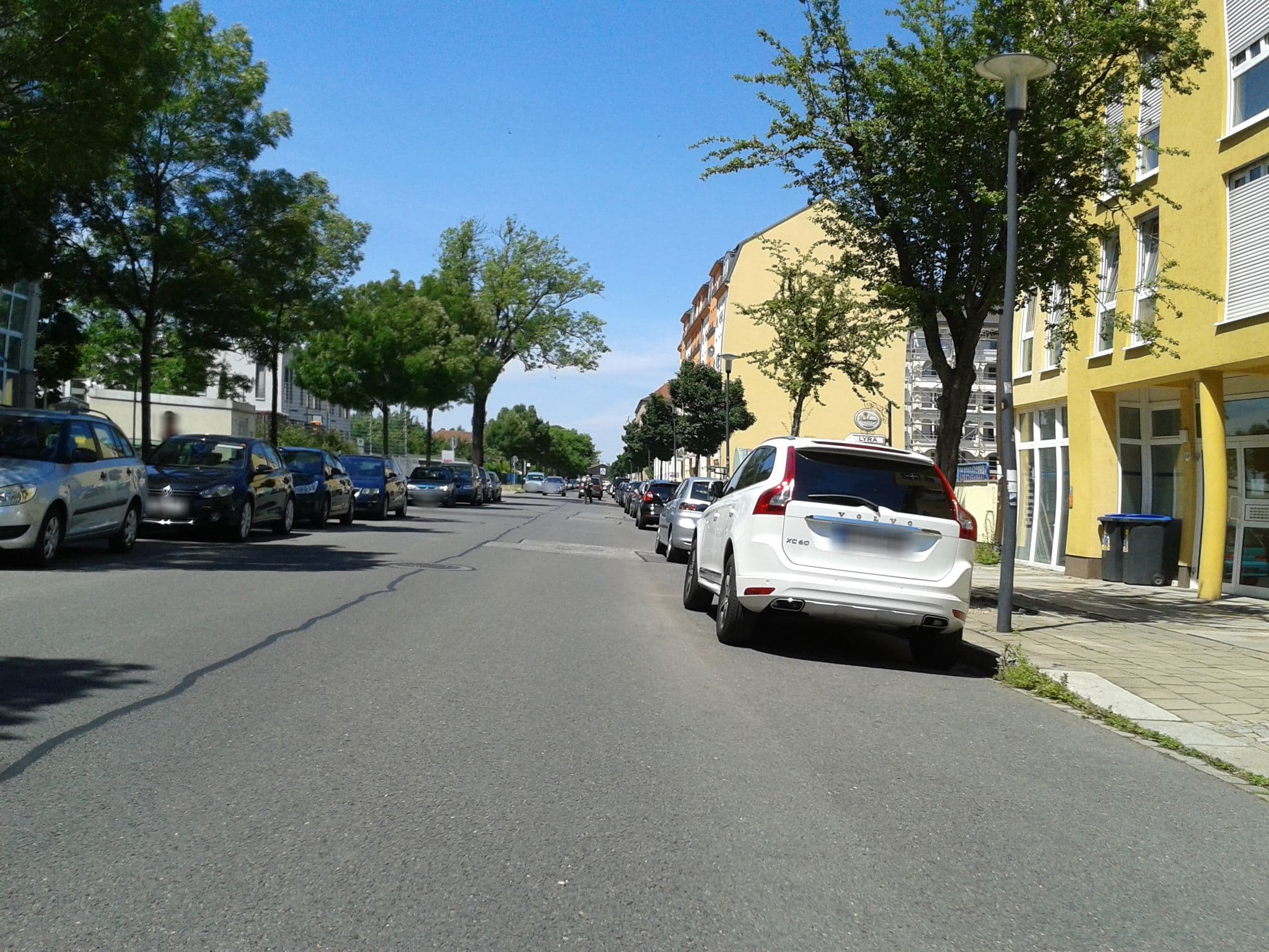 Street view near Artis Service Wohnen, Friedrichstadt — © kolossos (CC BY-SA · Mapillary)