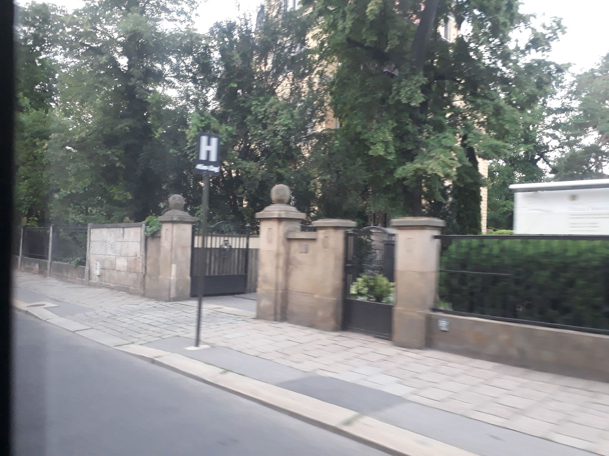 Street view near Villa Freisleben, Blasewitz — © ntl97 (CC BY-SA · Mapillary)